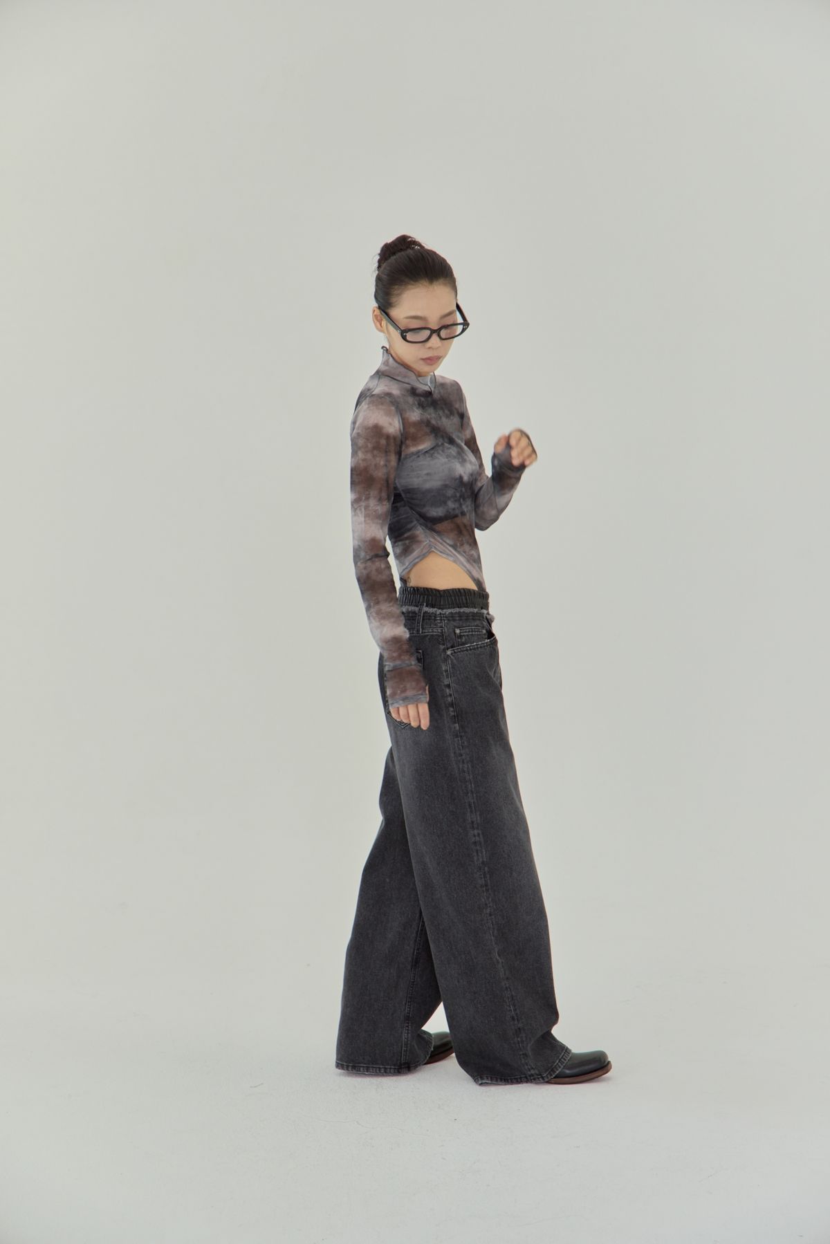 노 엑스트라 터치(NO EXTRA TOUCH) Sheer Moss Printed Tee / 25FWTS005CH