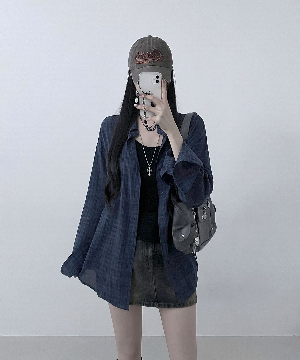 무븐(MOOVN) 빈티지 그런지 체크 셔츠 네이비