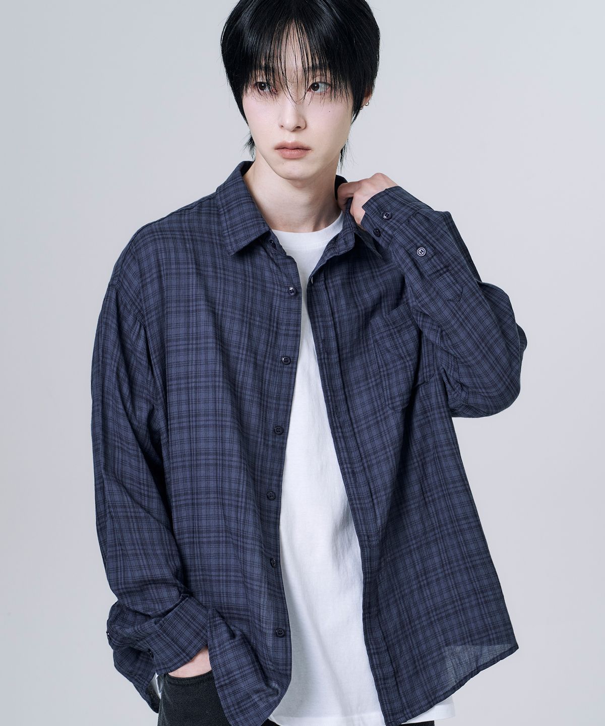 무븐(MOOVN) 빈티지 그런지 체크 셔츠 네이비