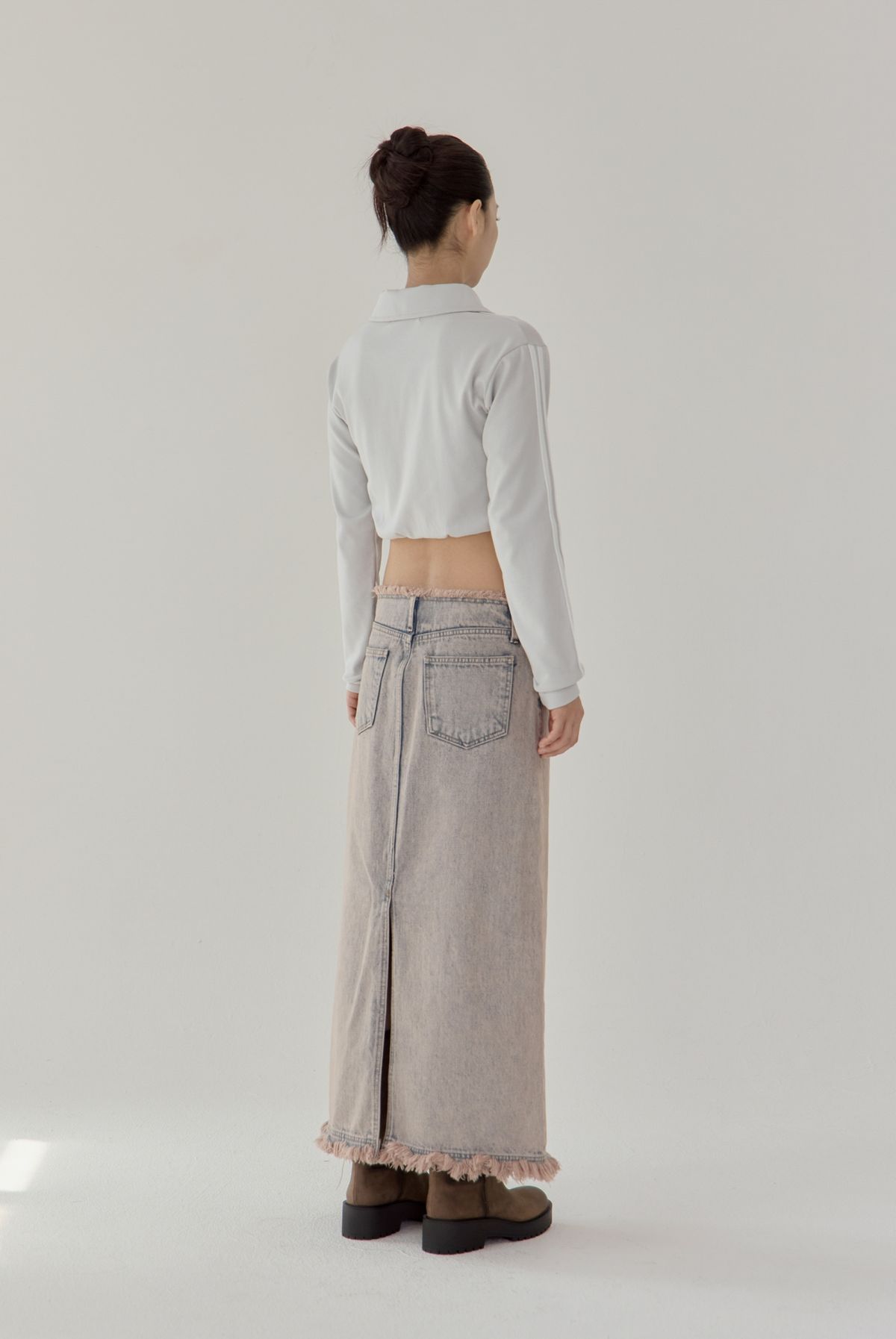 노 엑스트라 터치(NO EXTRA TOUCH) Half zip-up Crop mtm (Light Grey) / 25FWSW001LG