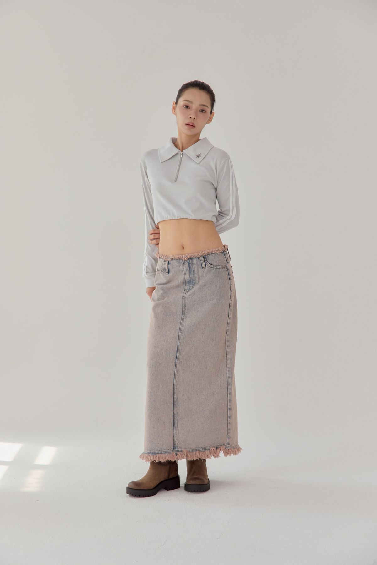 노 엑스트라 터치(NO EXTRA TOUCH) Half zip-up Crop mtm (Light Grey) / 25FWSW001LG