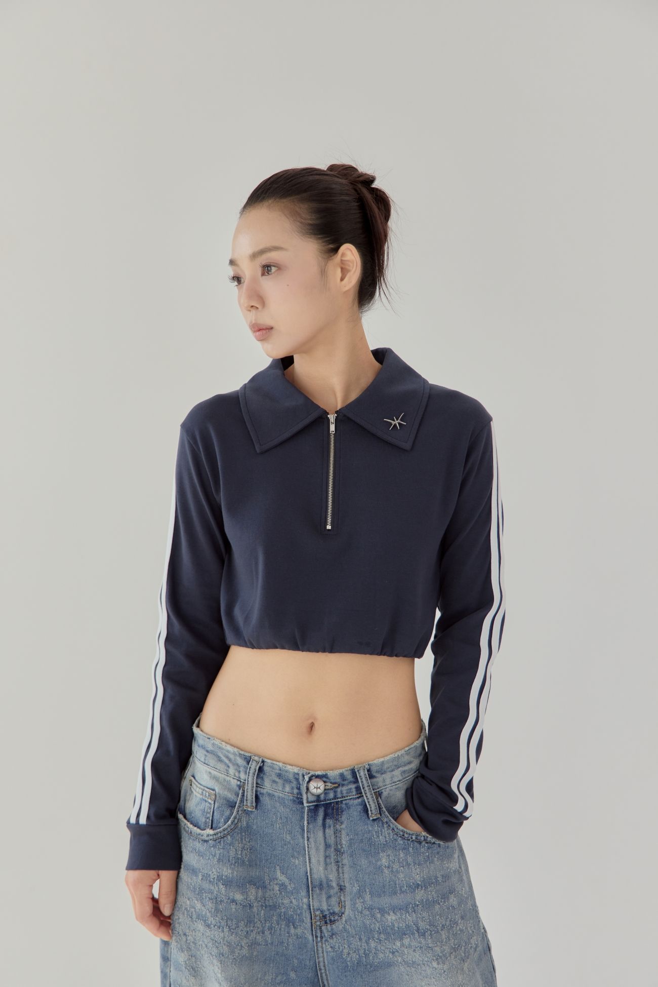 MUSINSA | NO EXTRA TOUCH Half Zip-Up Crop MTM (Navy) / 25FWSW001NA