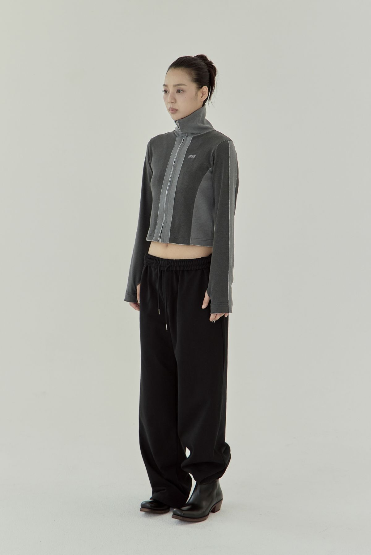 노 엑스트라 터치(NO EXTRA TOUCH) Track Zip-up (Dark Grey) / 25FWTS003CH