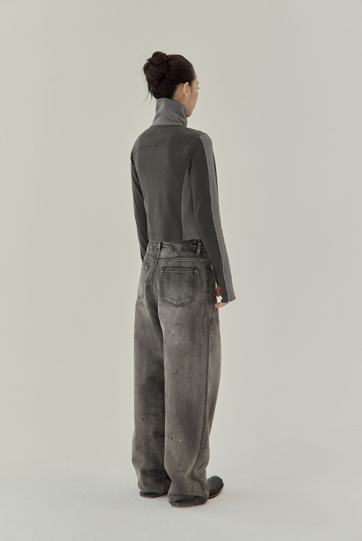 노 엑스트라 터치(NO EXTRA TOUCH) Dirty Detail Black Denim / 25FWPT005BK