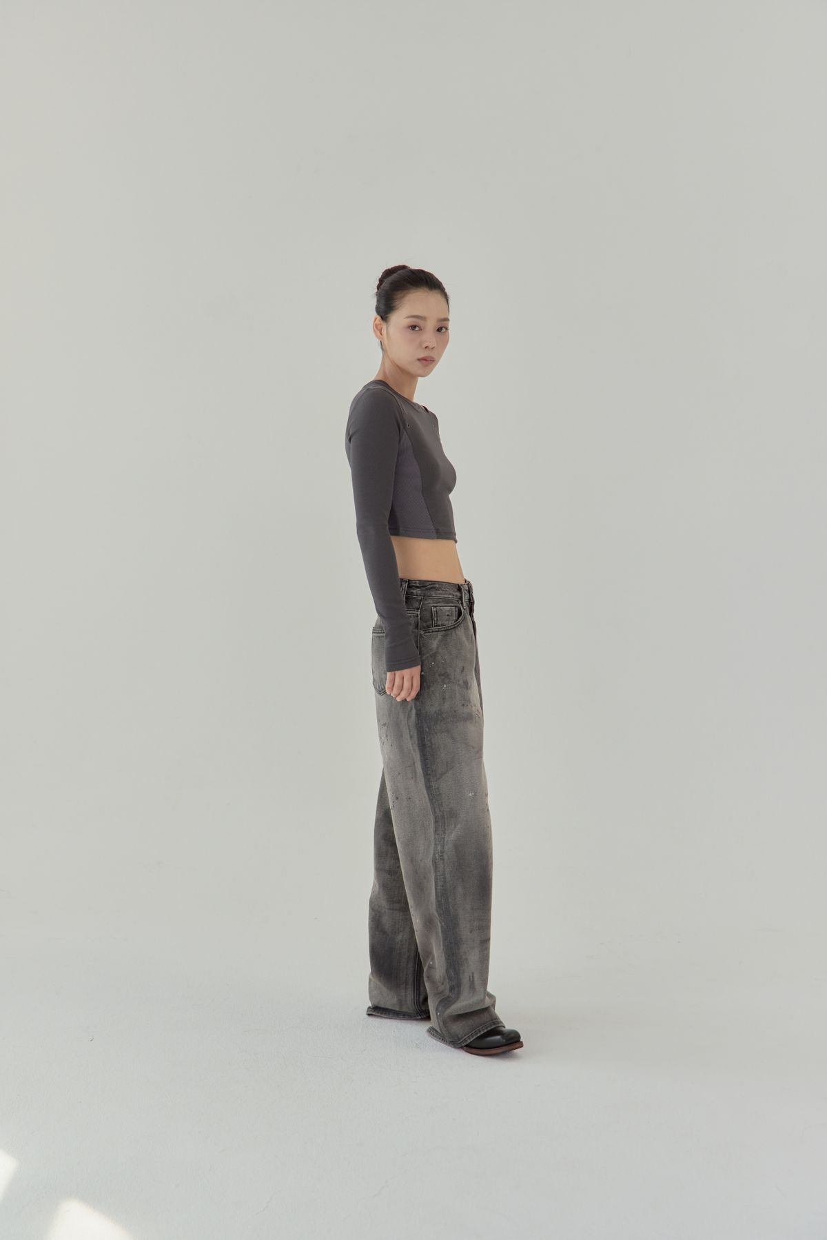 노 엑스트라 터치(NO EXTRA TOUCH) Dirty Detail Black Denim / 25FWPT005BK