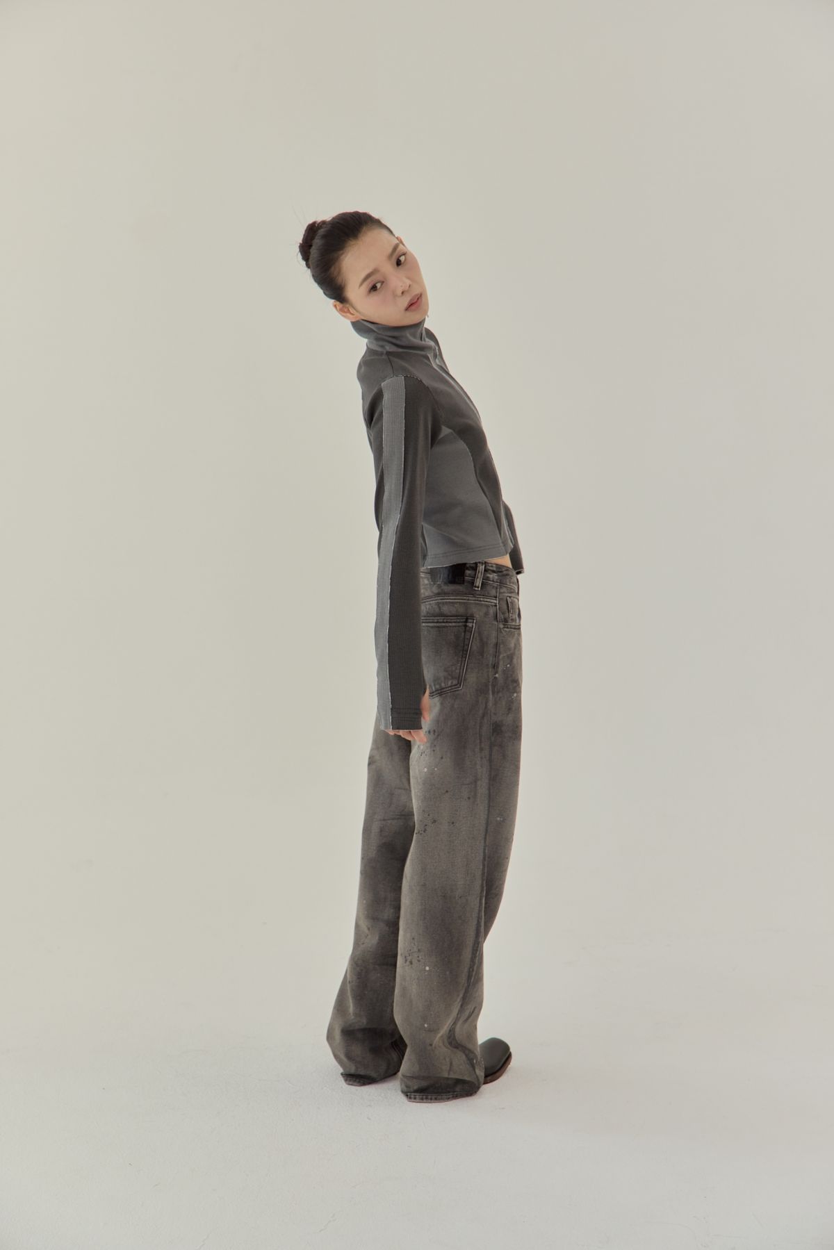 노 엑스트라 터치(NO EXTRA TOUCH) Dirty Detail Black Denim / 25FWPT005BK