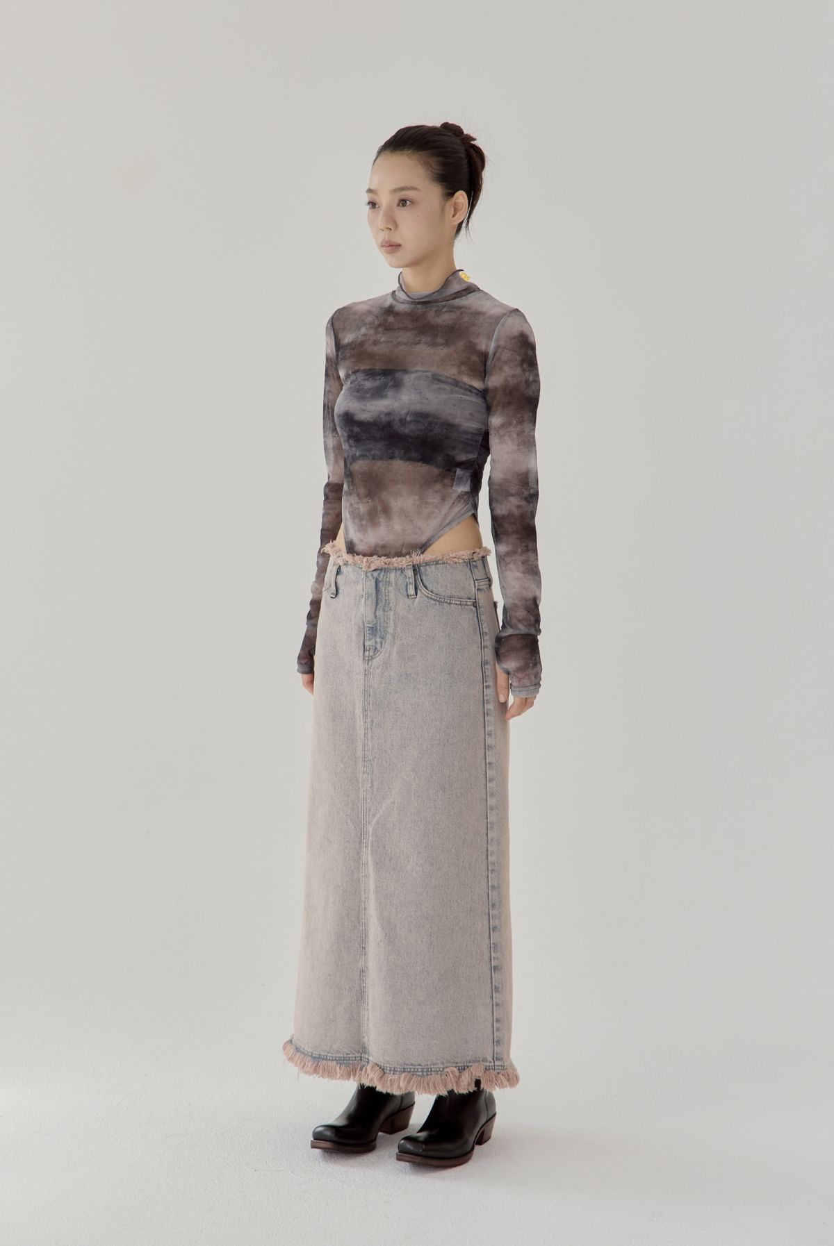 노 엑스트라 터치(NO EXTRA TOUCH) Denim Pink Tin Skirt / 25FWSK001BL
