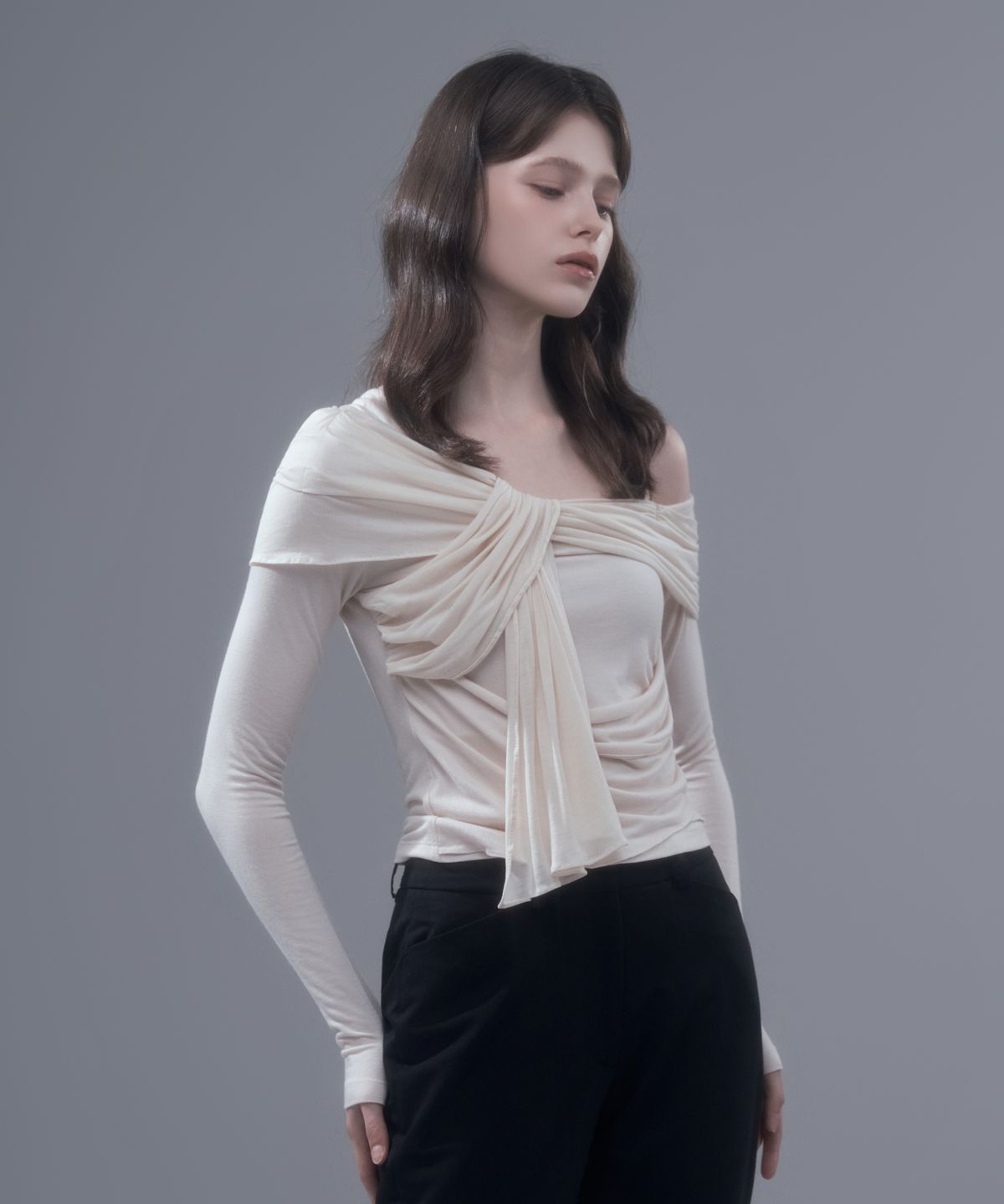 마우솔레움(MAU SOLEUM) Ella Sheer Shoulder Top - Beige