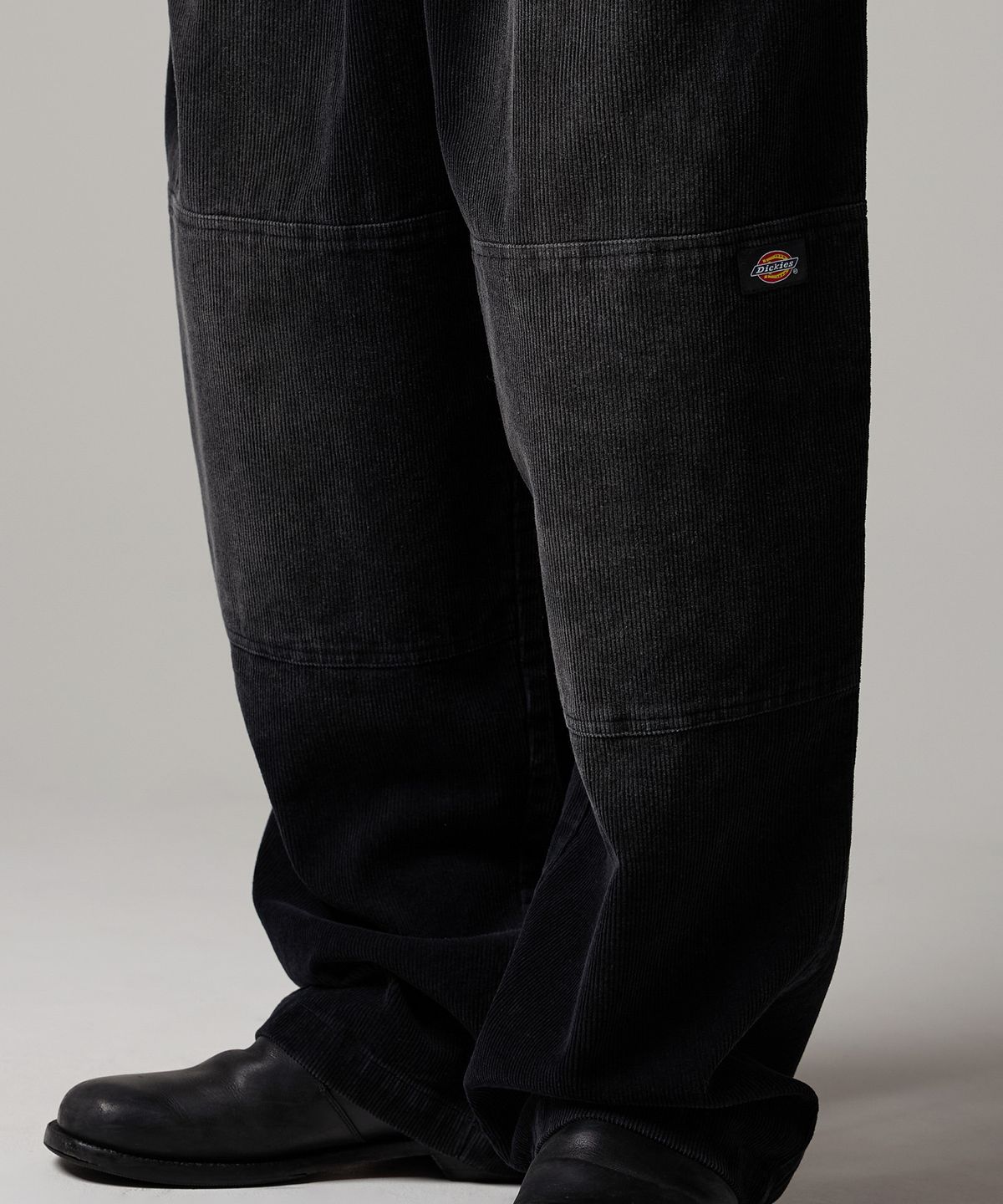 디키즈(DICKIES) 워시드 와이드 더블니 코듀로이 팬츠 Black