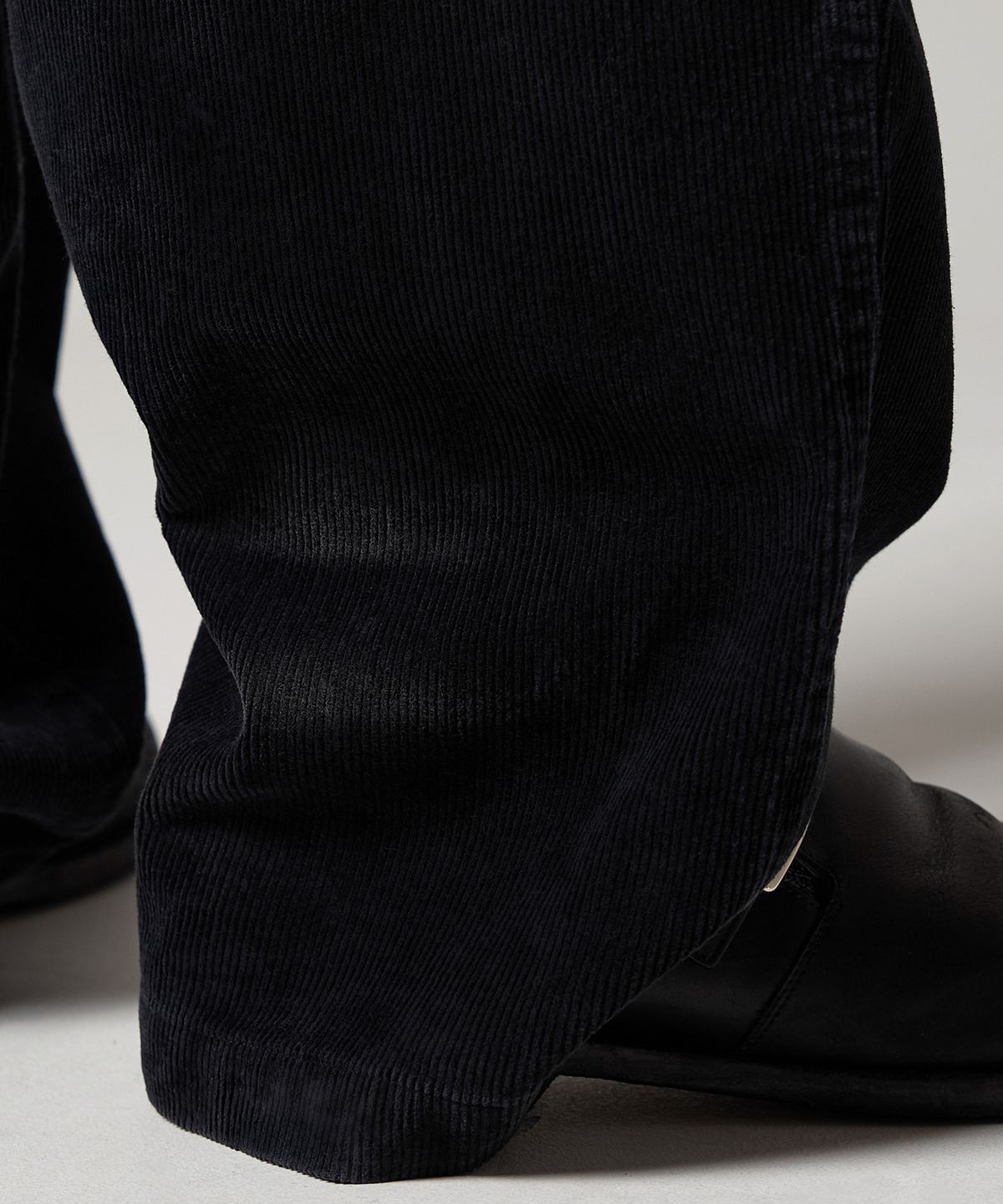 디키즈(DICKIES) 워시드 와이드 더블니 코듀로이 팬츠 Black