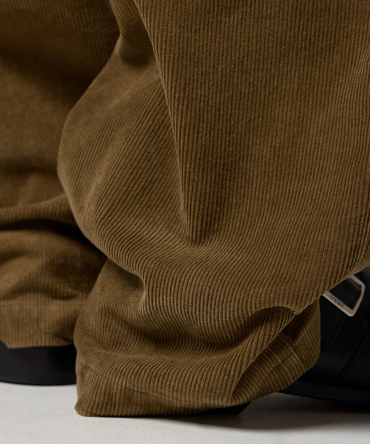 디키즈(DICKIES) 워시드 와이드 더블니 코듀로이 팬츠 Brown