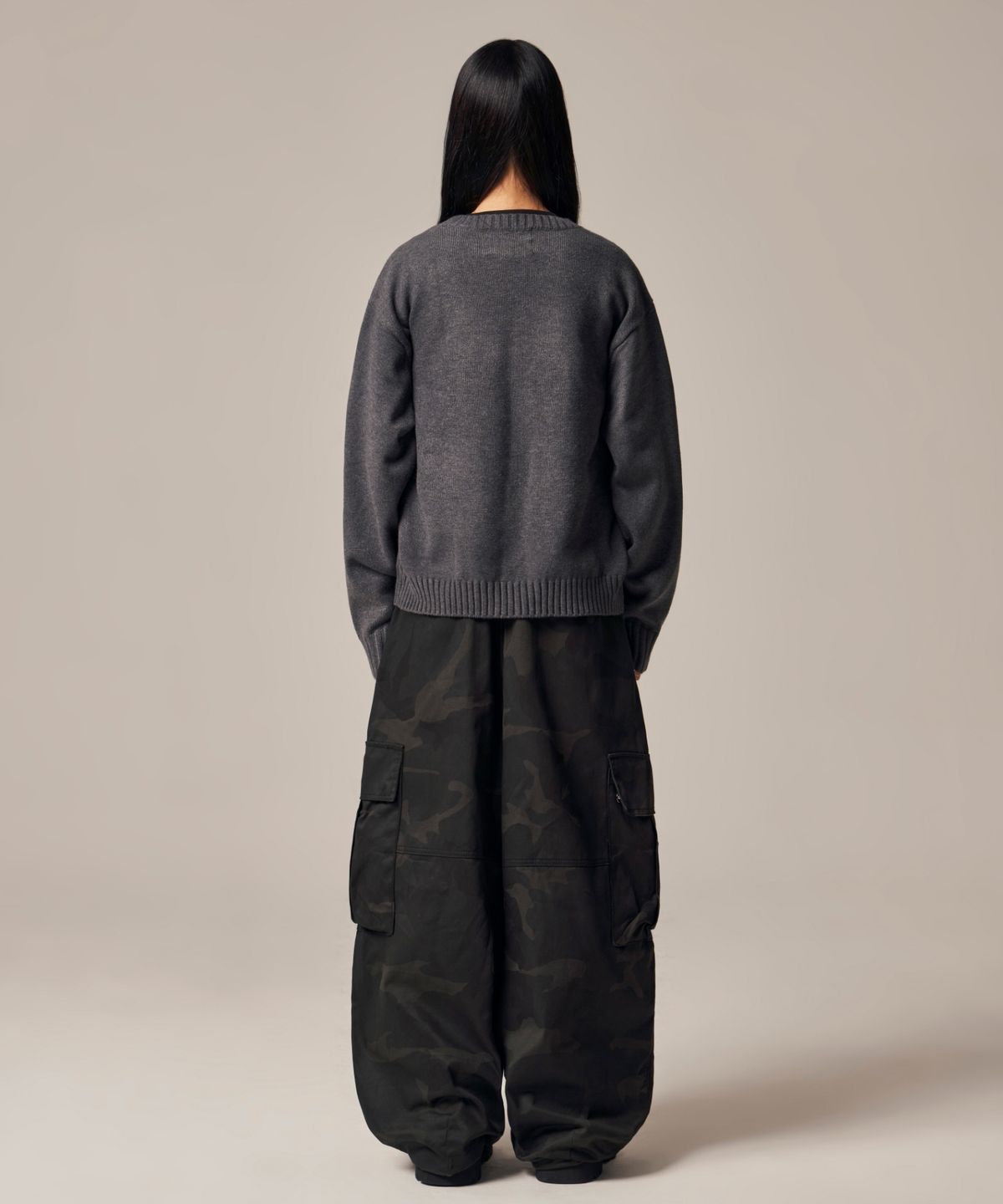 아이돈워너셀(IDWS) Hellride Crewneck Knit Charcoal