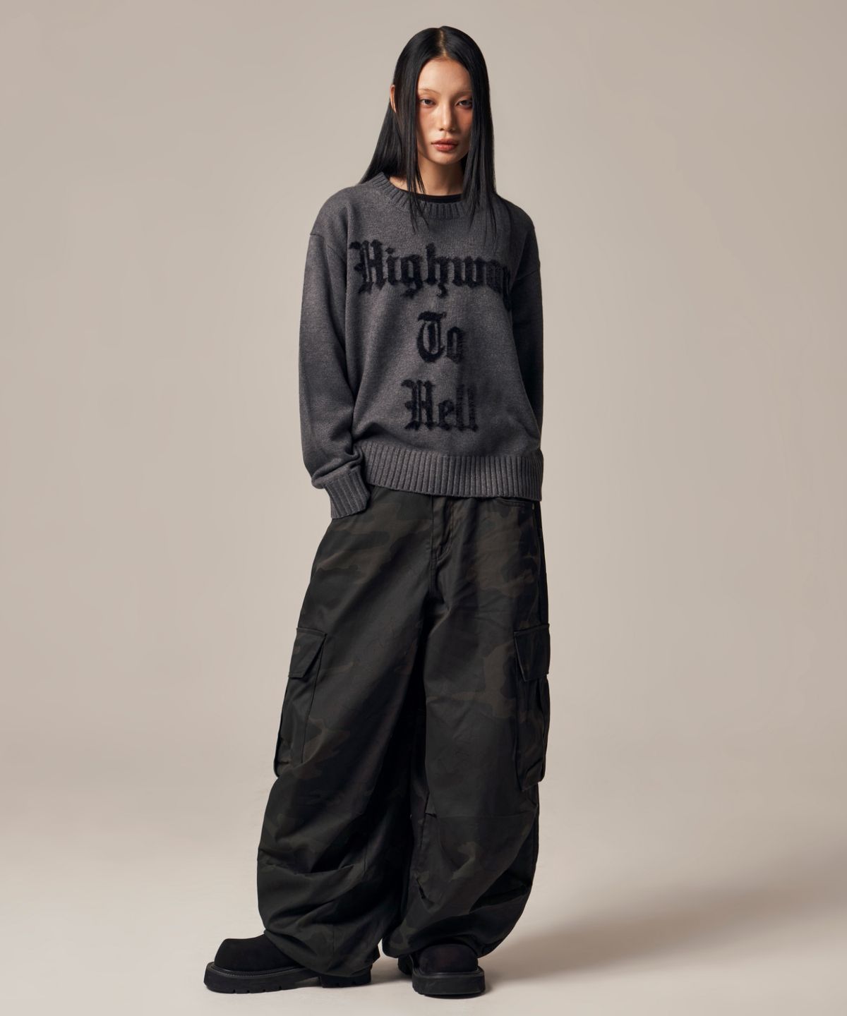 아이돈워너셀(IDWS) Hellride Crewneck Knit Charcoal