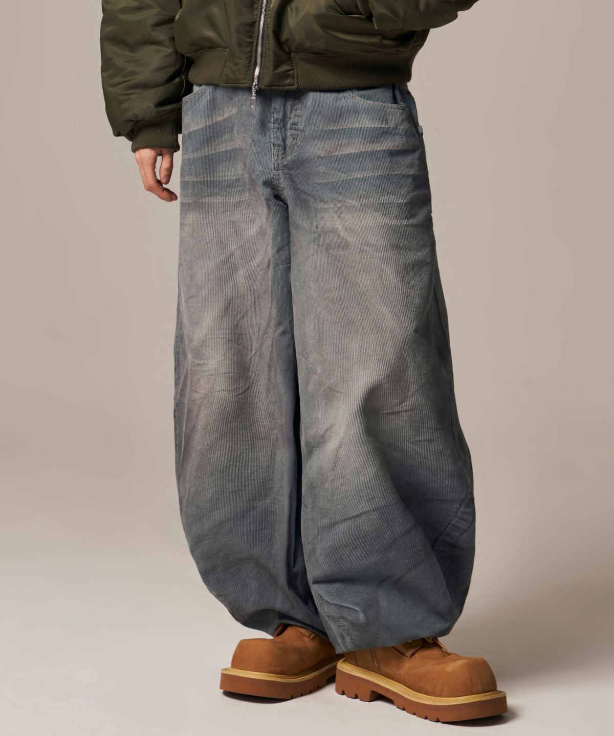 아이돈워너셀(IDWS) Viego Corduroy Balloon Pants Light Indigo
