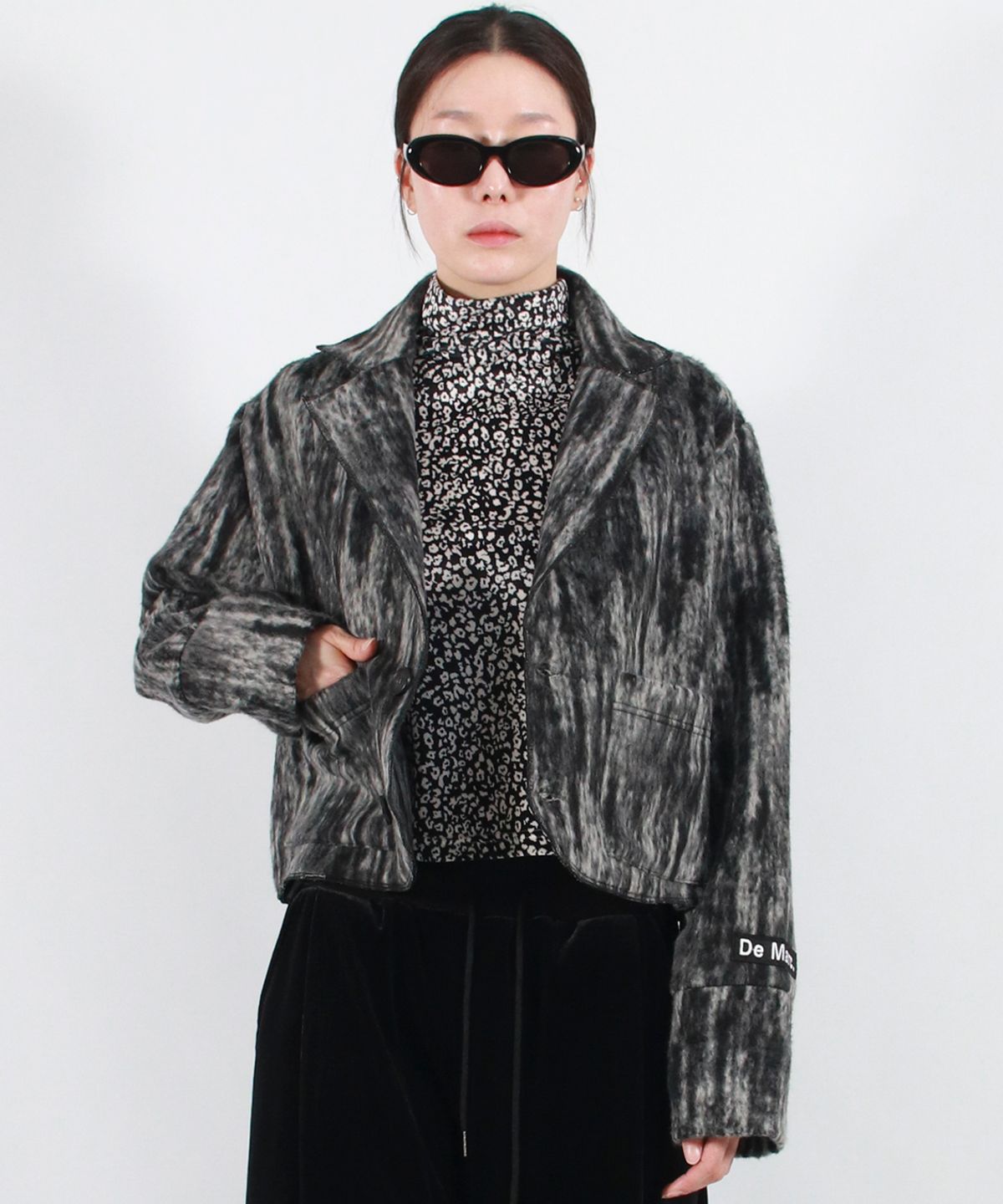 드마크(DEMARC) TAILORED MEDIUM CROP JACKET (OMBRE WOOL) -  Black