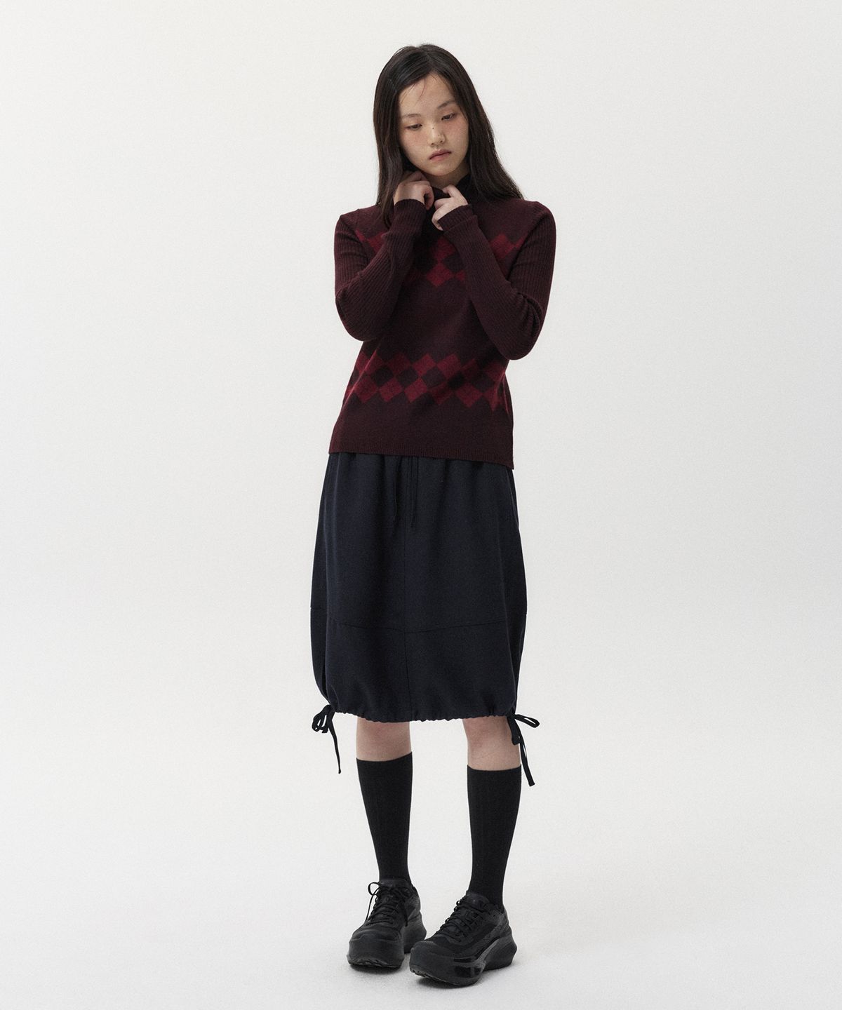 오헤시오(OHESHIO) ARGYLE HALF NECK RIBBED KNIT, BURGUNDY