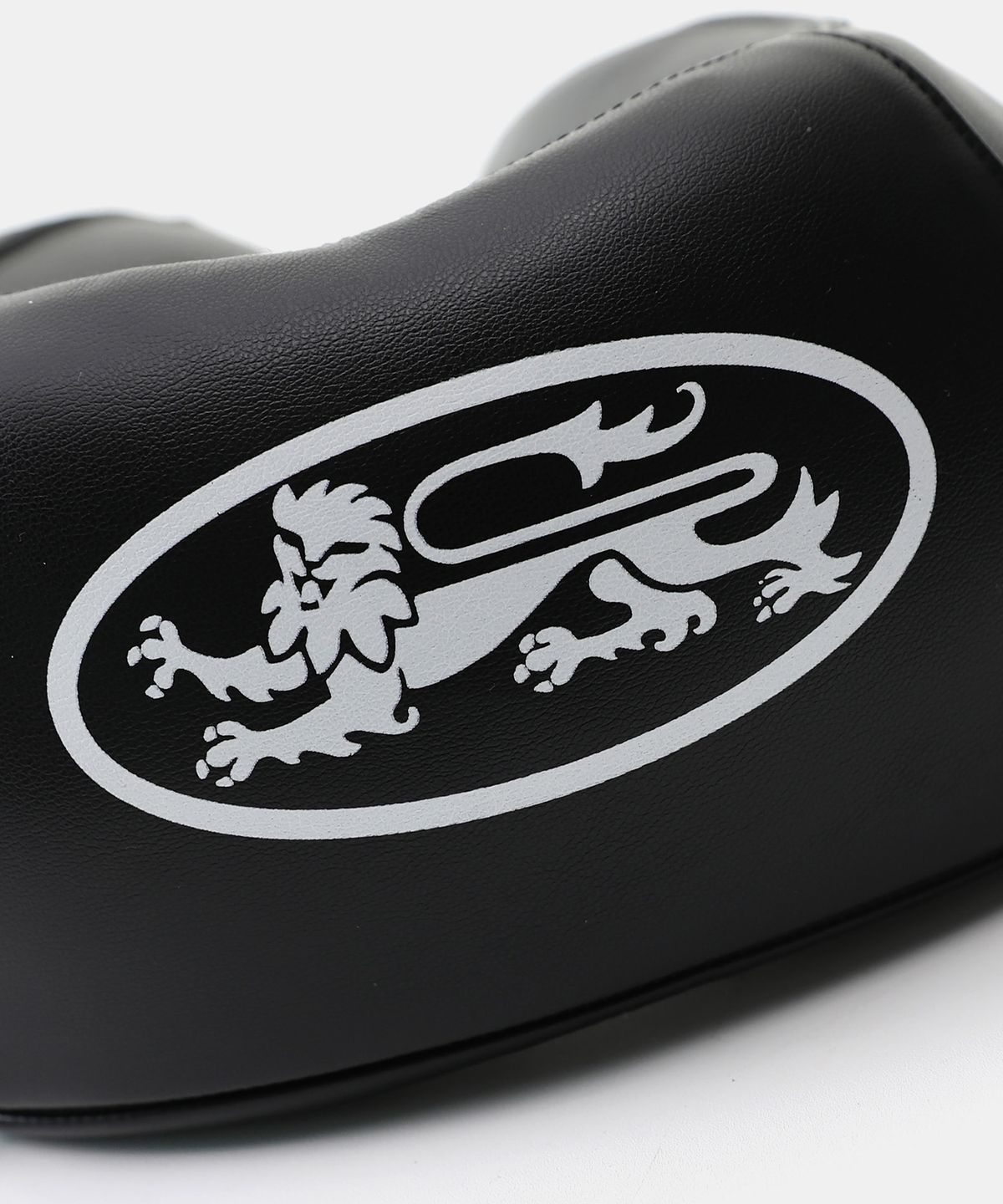 배드블러드(BADBLOOD) Mystic Leather Travel Pillow - Black