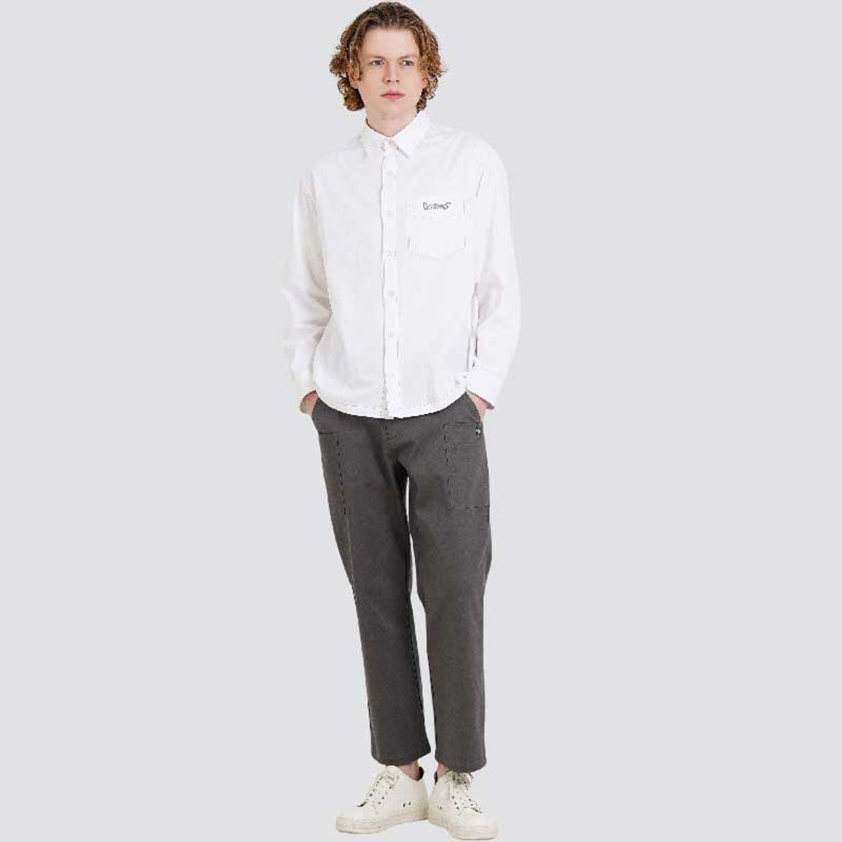 커스텀어스(CUSTOMUS) 남자 스티치배색 코튼트윌 로고자수 긴팔 셔츠 CXS25FWSH908 IVY