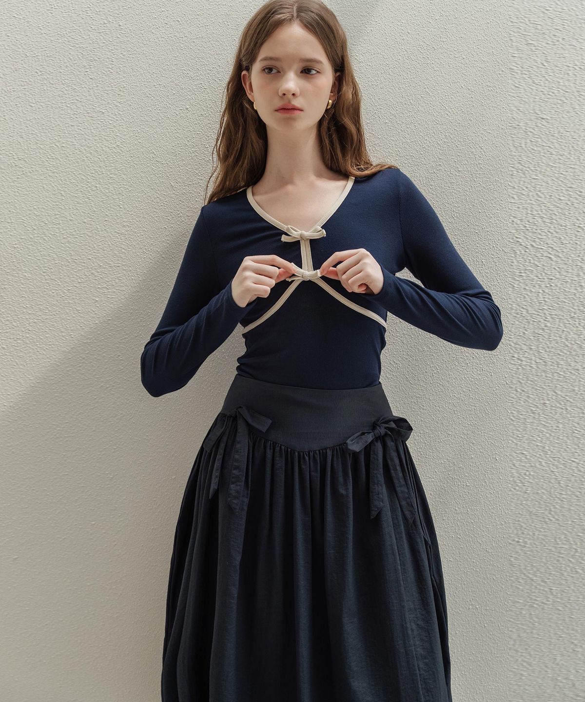 로트르드민(LAUTREDE MIN) Two ribbon Navy T shirts