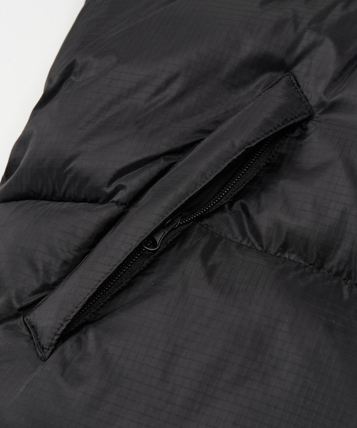 토피(TOFFEE) 디태처블 후드 패딩 점퍼 (BLACK)