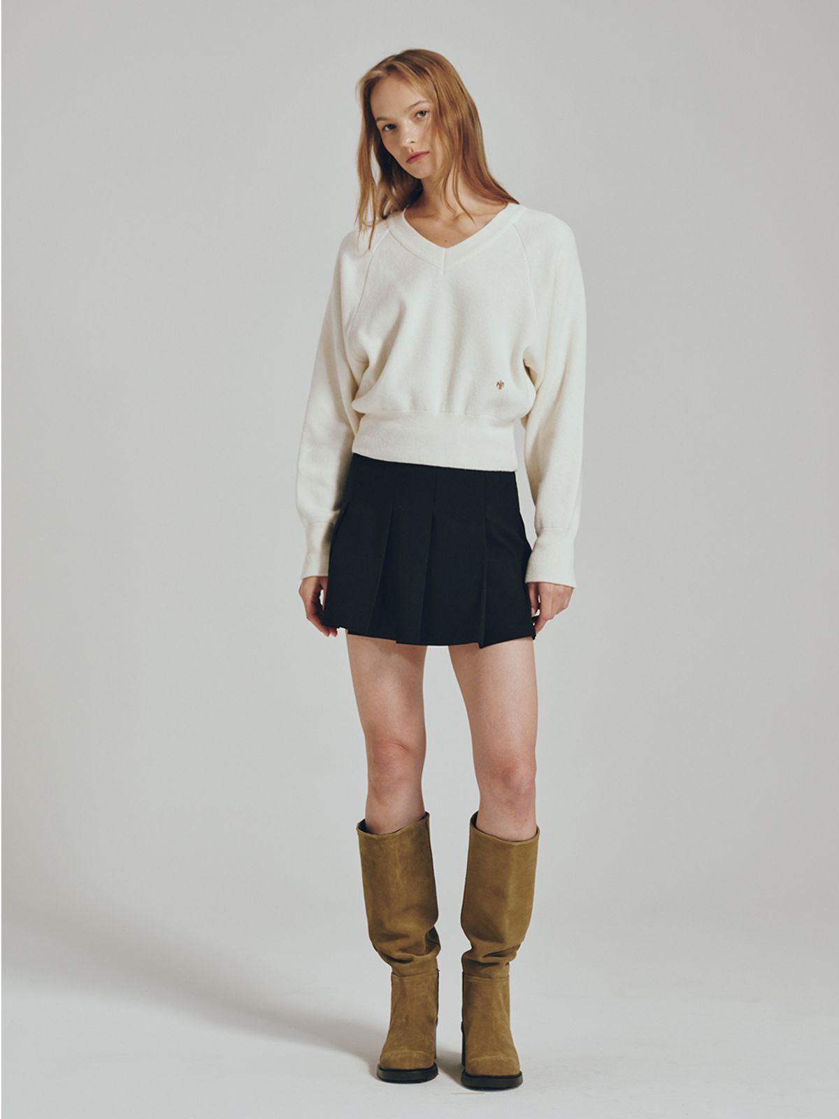 누브(NOUVE) 울 브이넥 니트 - 아이보리 / Wool V-Neck  Knit - Ivory