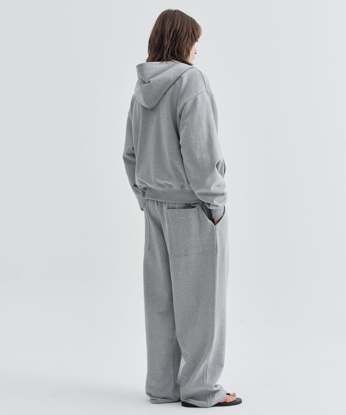 이지오(EZIO) Riv Semi-Over Fit Hood Zip-up_Melange Grey