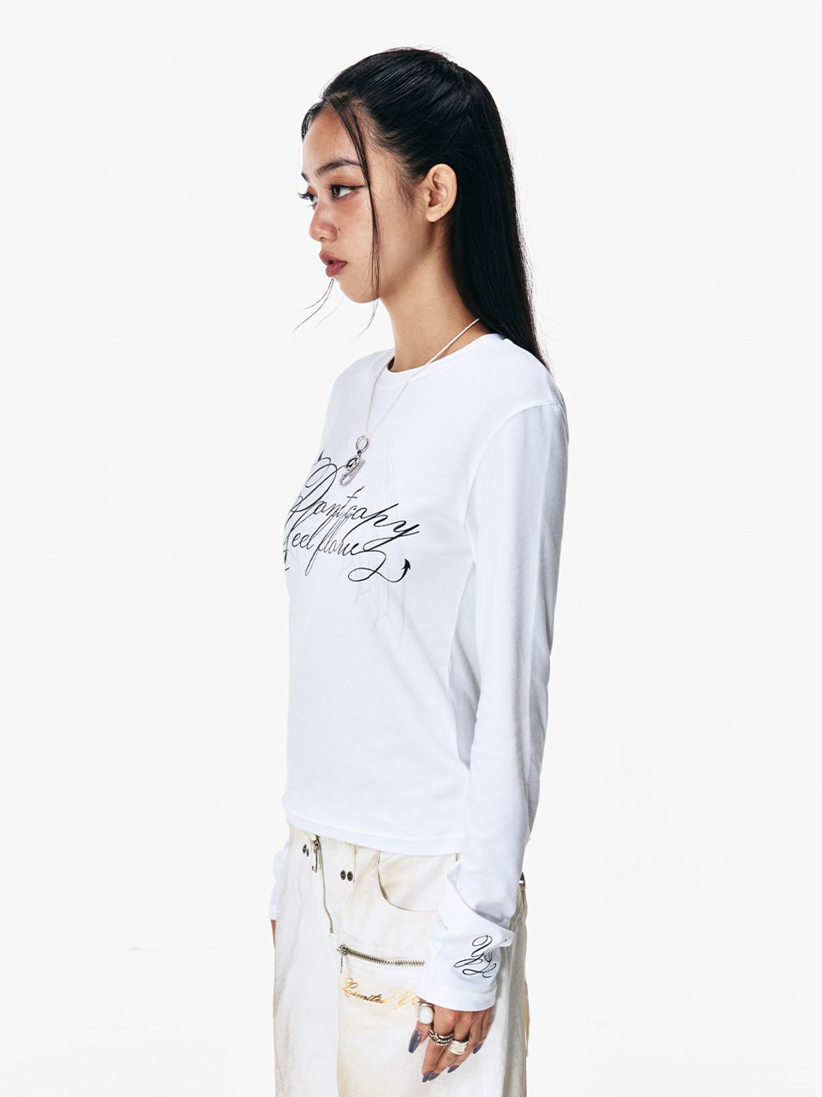 와이이이엘(YEEL) WING LETTERING LONG SLEEVE TOP WHITE