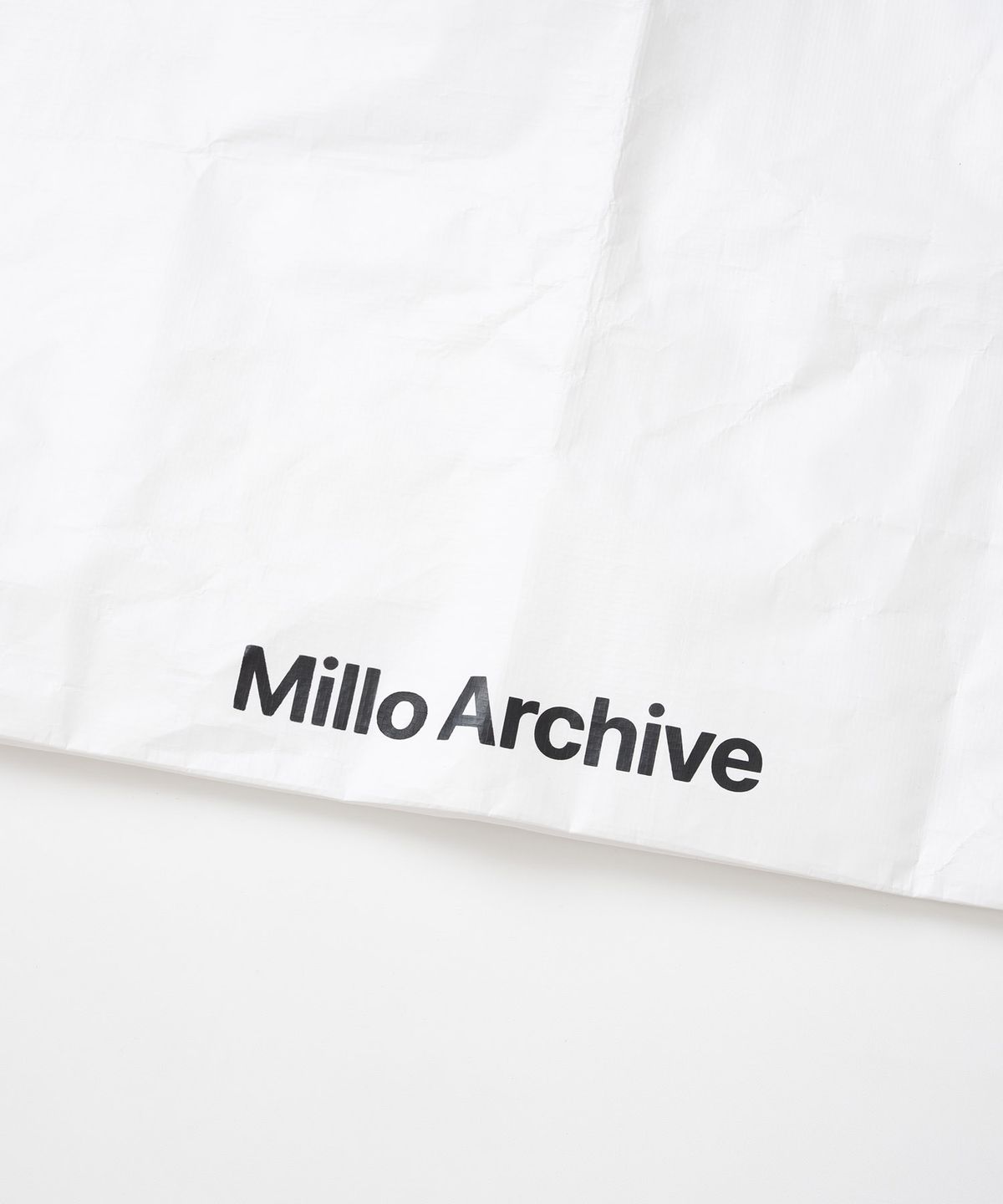 밀로 아카이브(MILLO ARCHIVE) 아이콘 타포린 백 [화이트]