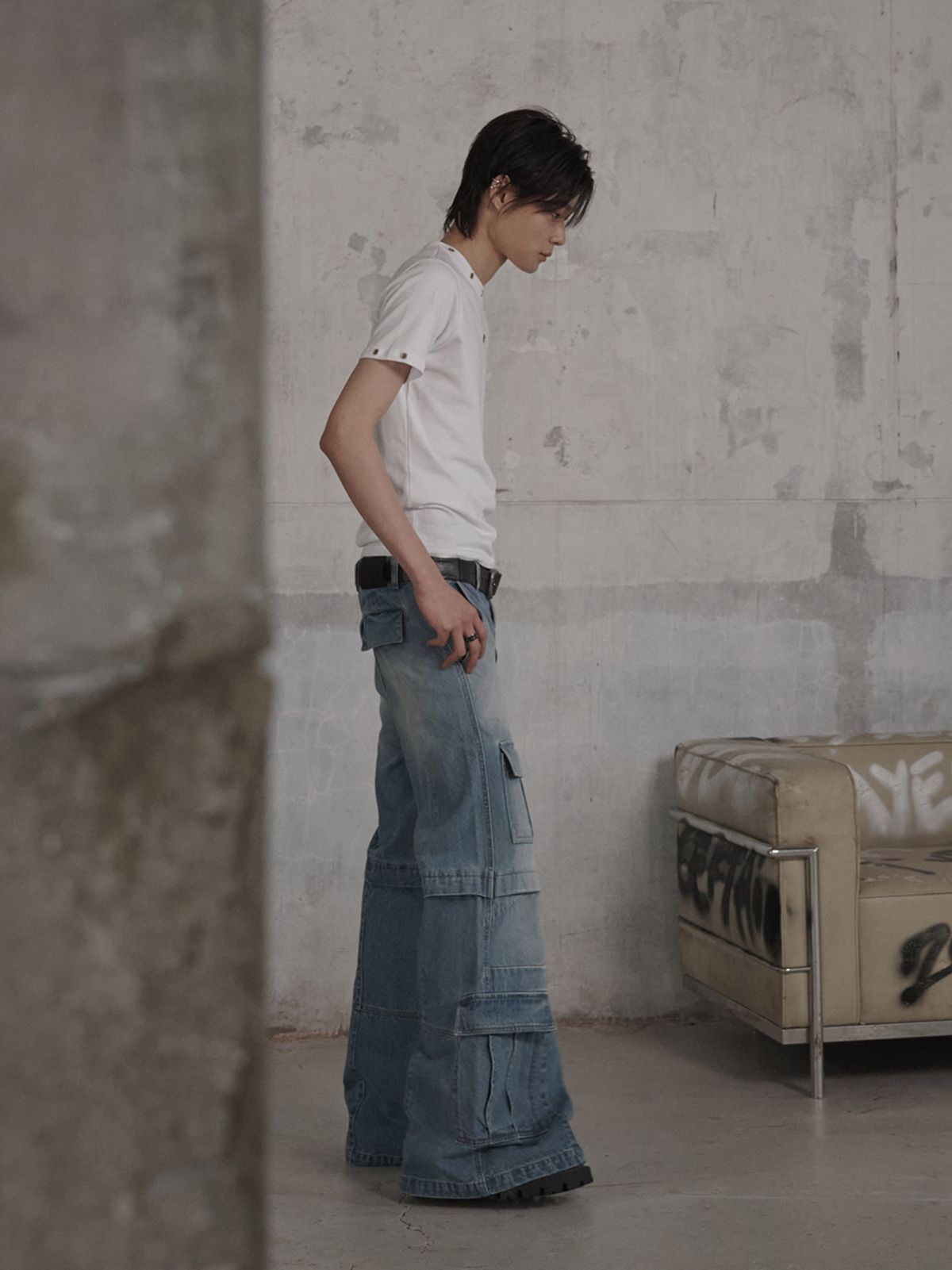 르렌느(LERENNE) Eyelet Slim Fit T-Shirt - White