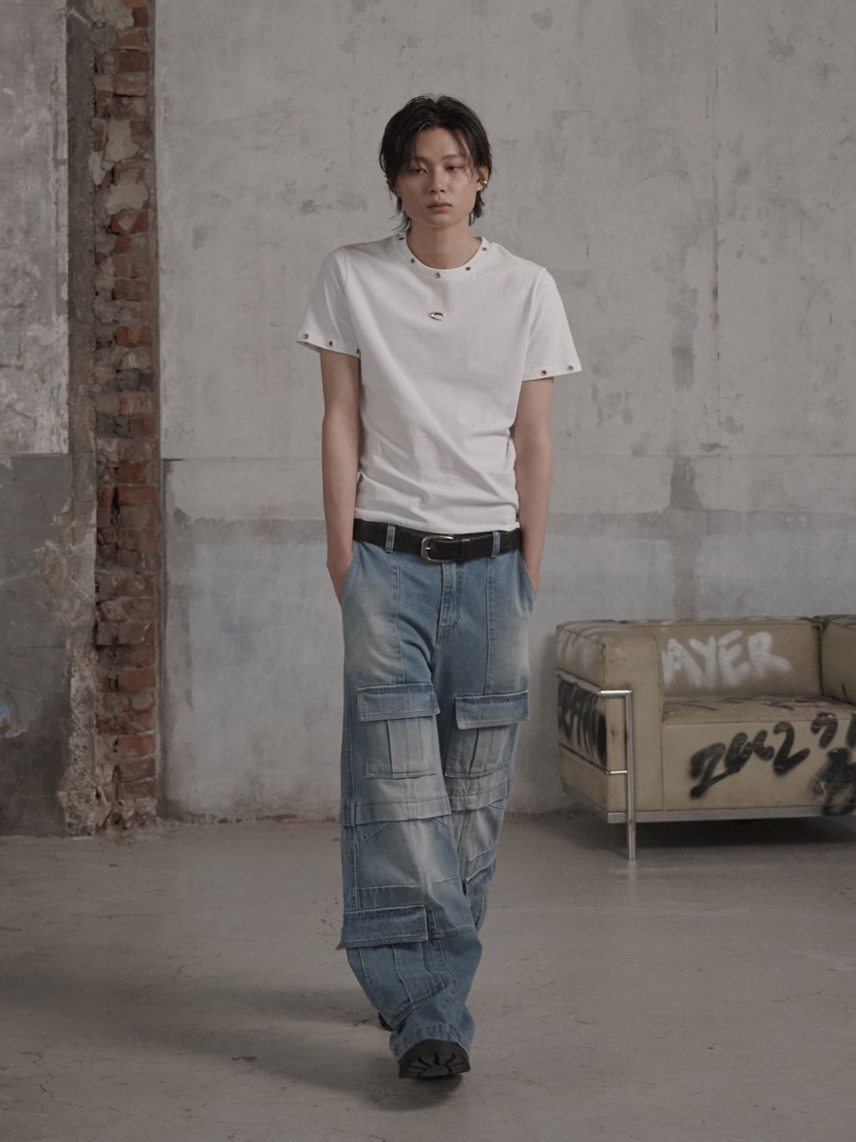 르렌느(LERENNE) Eyelet Slim Fit T-Shirt - White