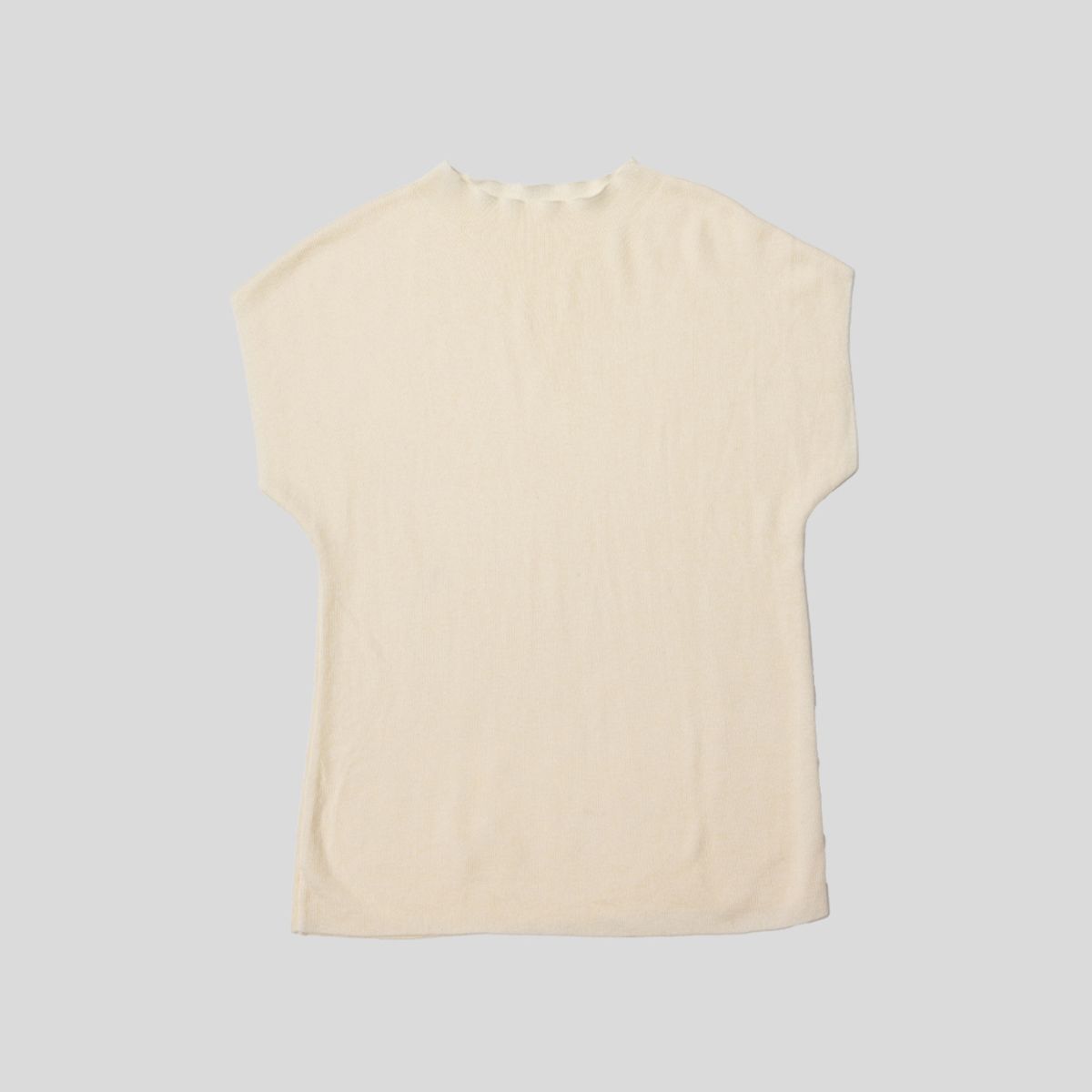 랭썬(LANGSON) LS_Crew neck sleeveless knit top_2color