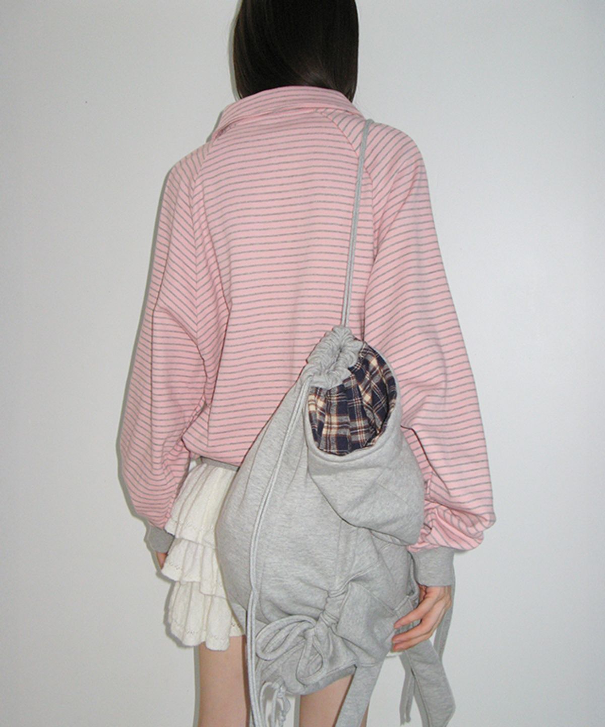 론론(RONRON) HENRYNECK FRILL POINT SWEATSHIRT PINK GREY STRIPE