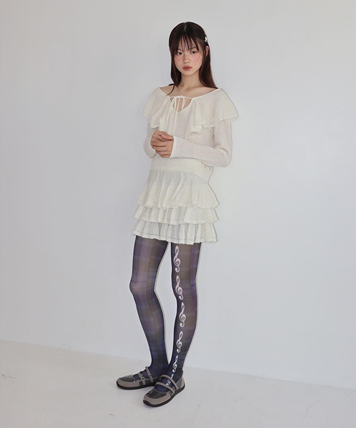 론론(RONRON) RUFFLE SKASHI KNIT BLOUSE IVORY
