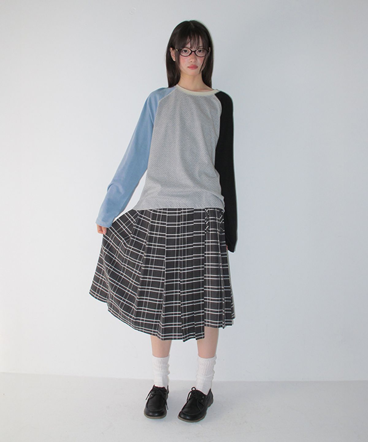 론론(RONRON) MULTI COLOR LOOSE FIT LONG SLEEVE GREY DOT