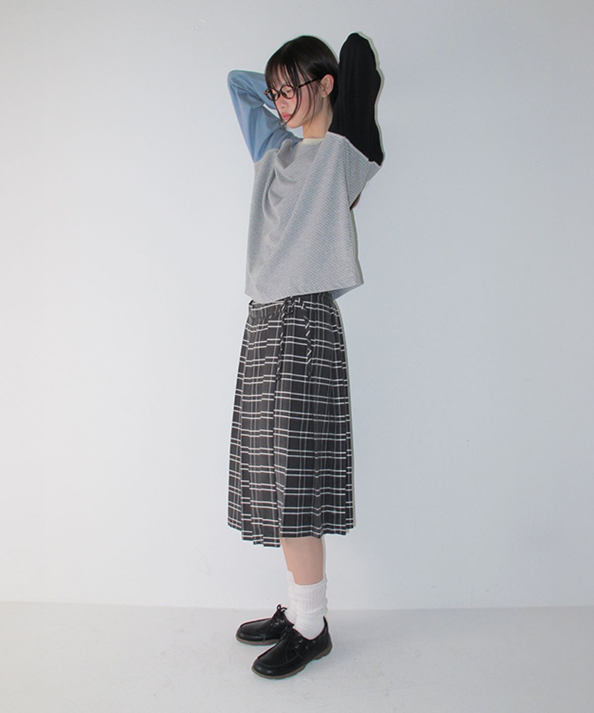 론론(RONRON) MULTI COLOR LOOSE FIT LONG SLEEVE GREY DOT