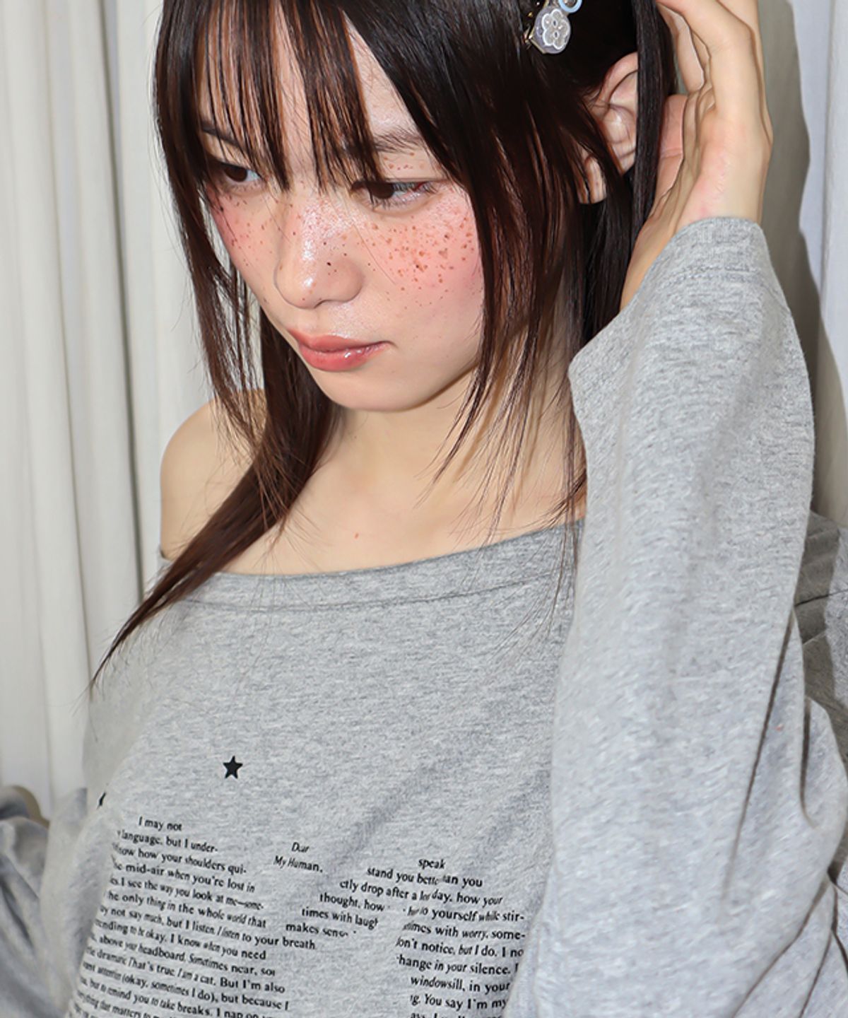 론론(RONRON) TYPE CAT OFF SHOULDER LONG SLEEVE GREY