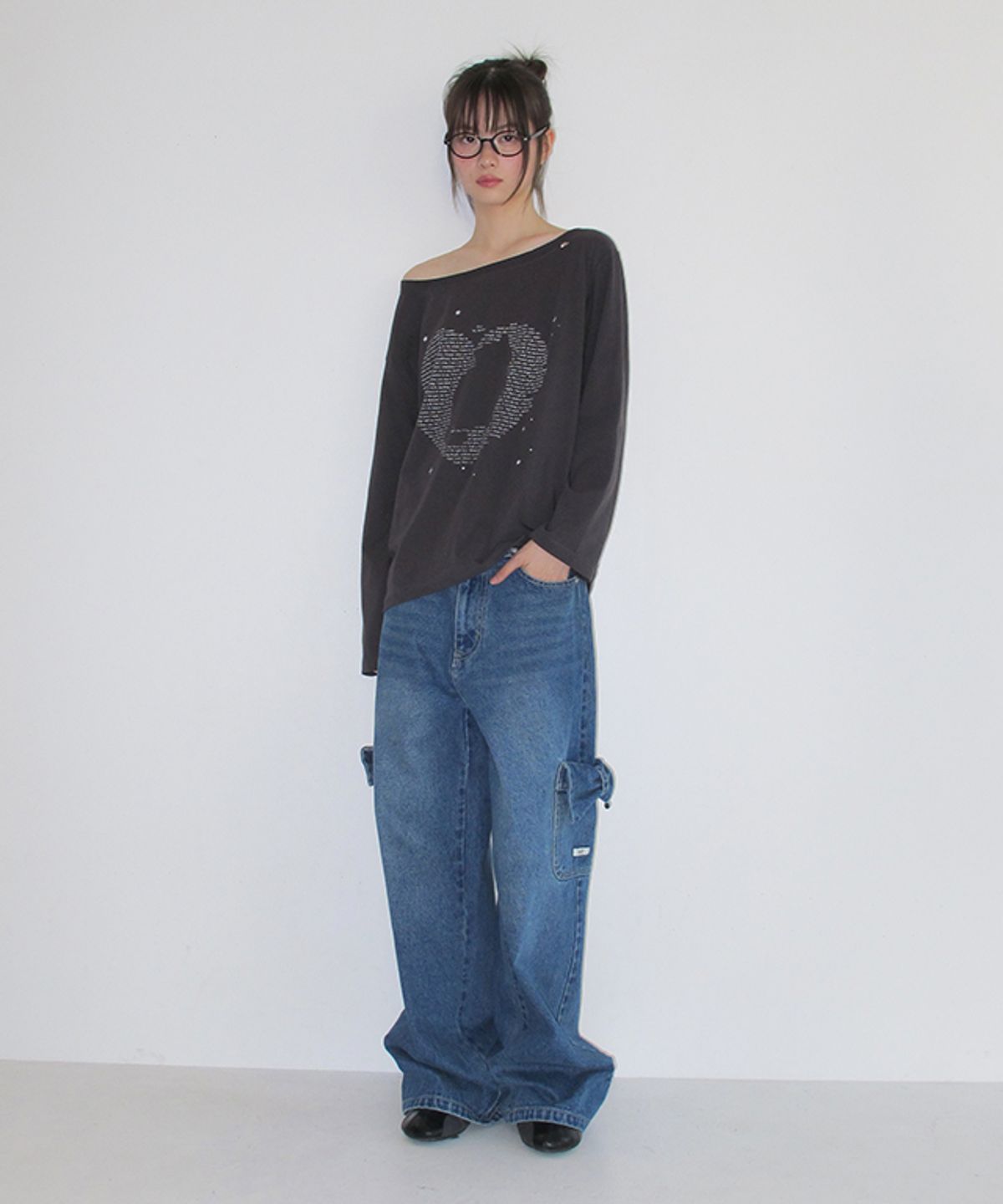 론론(RONRON) TYPE CAT OFF SHOULDER LONG SLEEVE CHARCOAL