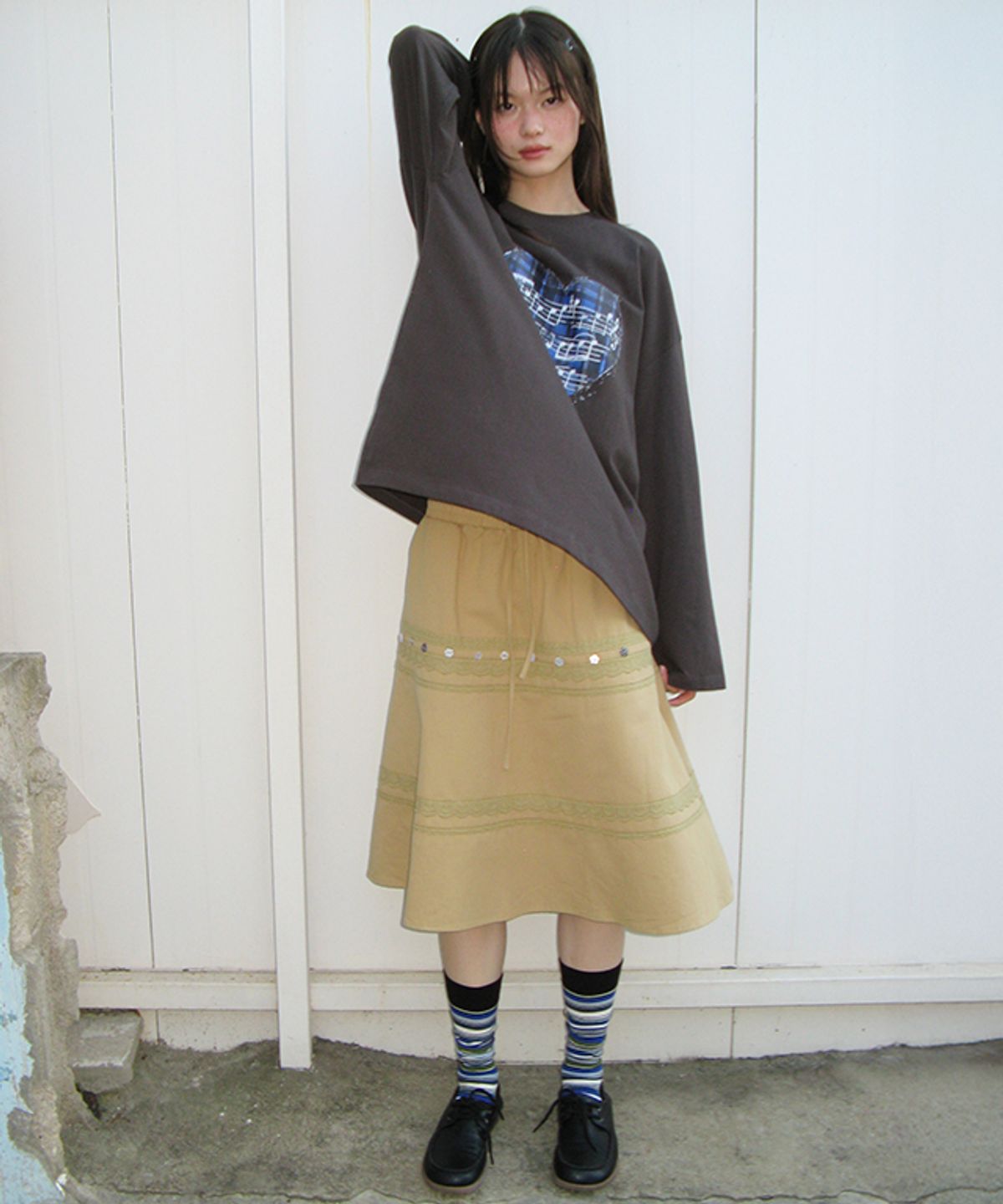 론론(RONRON) VINTAGE HEART MUSIC OVER FIT LONG SLEEVE CHARCOAL