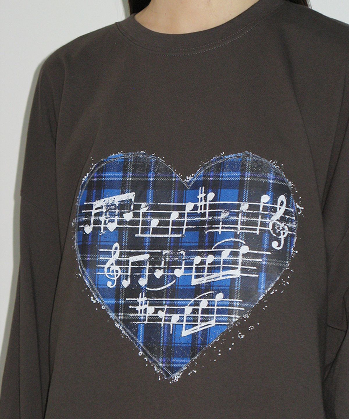 론론(RONRON) VINTAGE HEART MUSIC OVER FIT LONG SLEEVE CHARCOAL