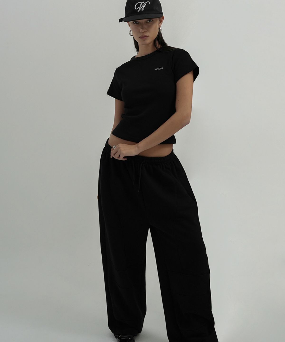 분트(VOONT) VT Logo Tee (BLACK)