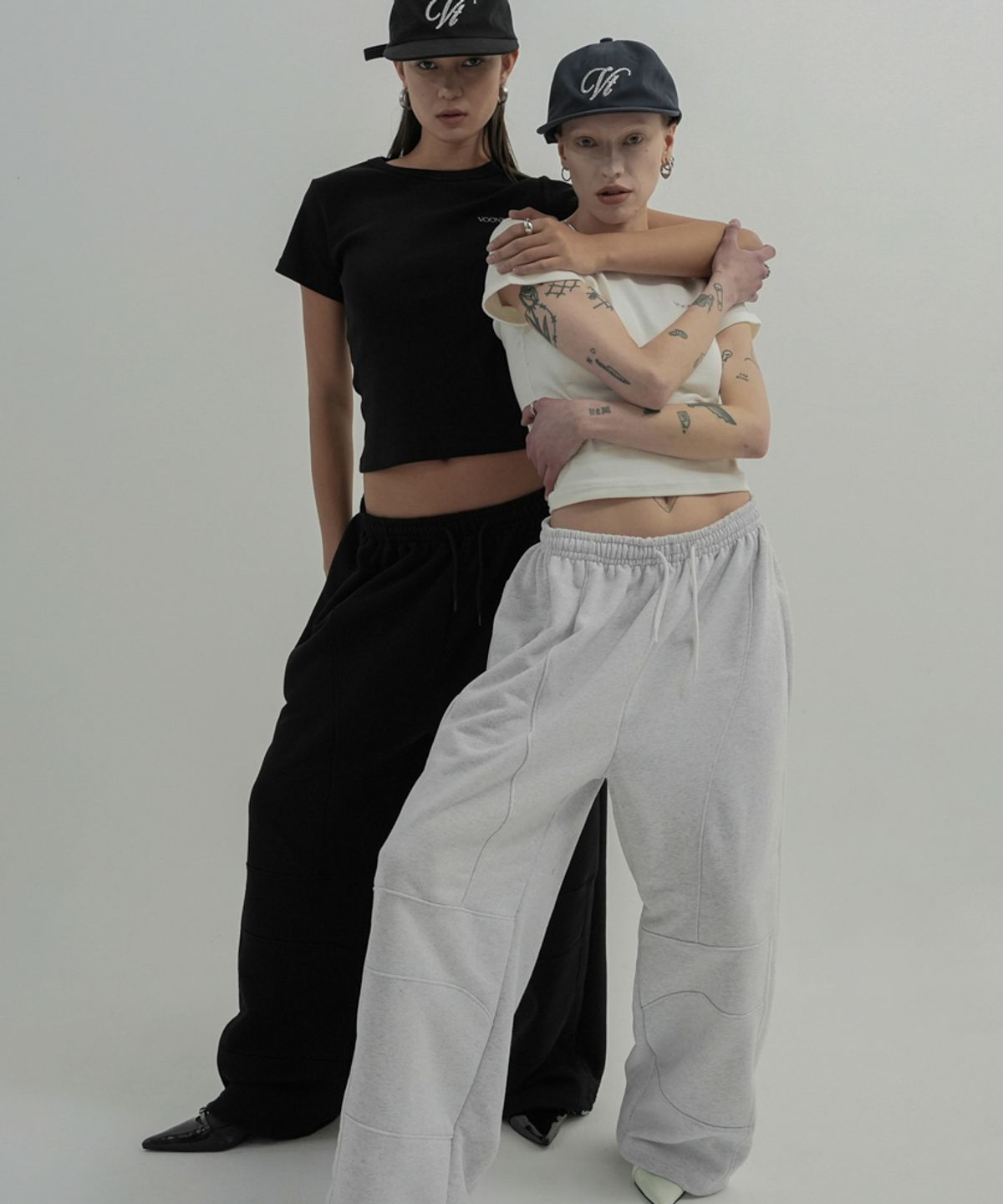 분트(VOONT) VT Logo Tee (BLACK)