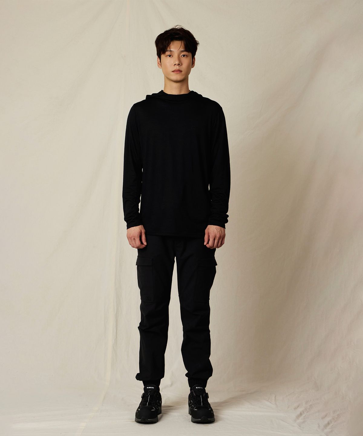 윌비랩(WILLBE LAB) 퍼넬넥 후드 이너 티셔츠 (BK)
