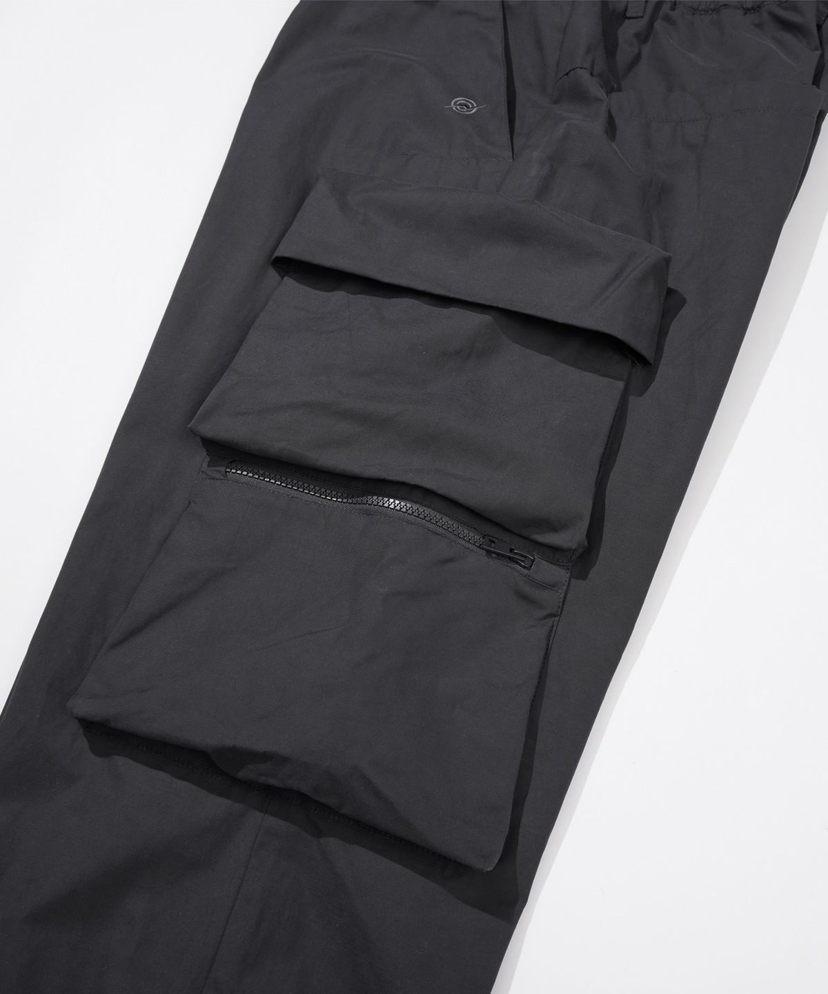 칼라파타르(KALAPATTHAR) MINI BAG DOUBLE POCKET WIDE PANTS - CHARCOAL