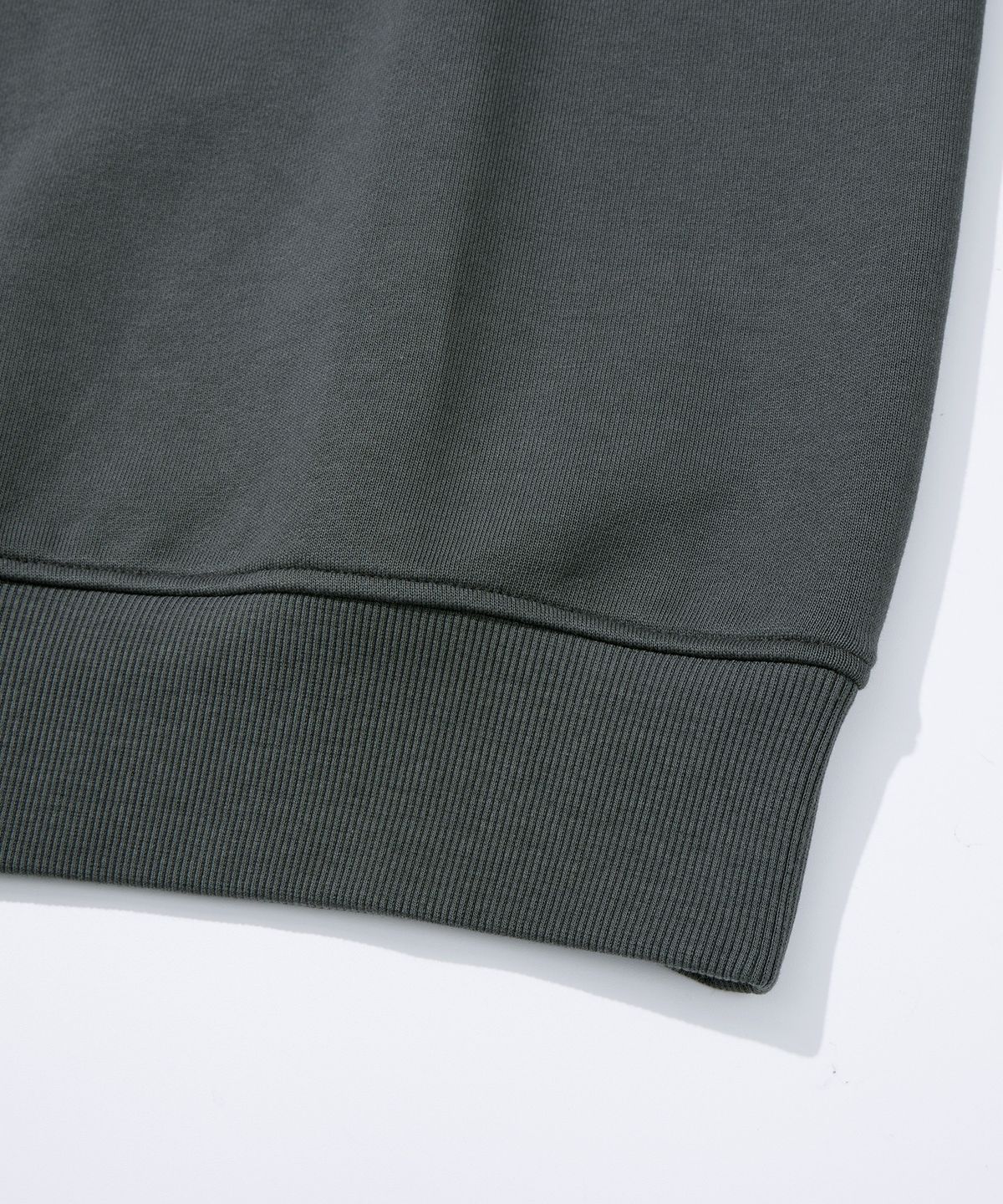 칼라파타르(KALAPATTHAR) BACK ZIPPER SWEATSHIRT - GRAY