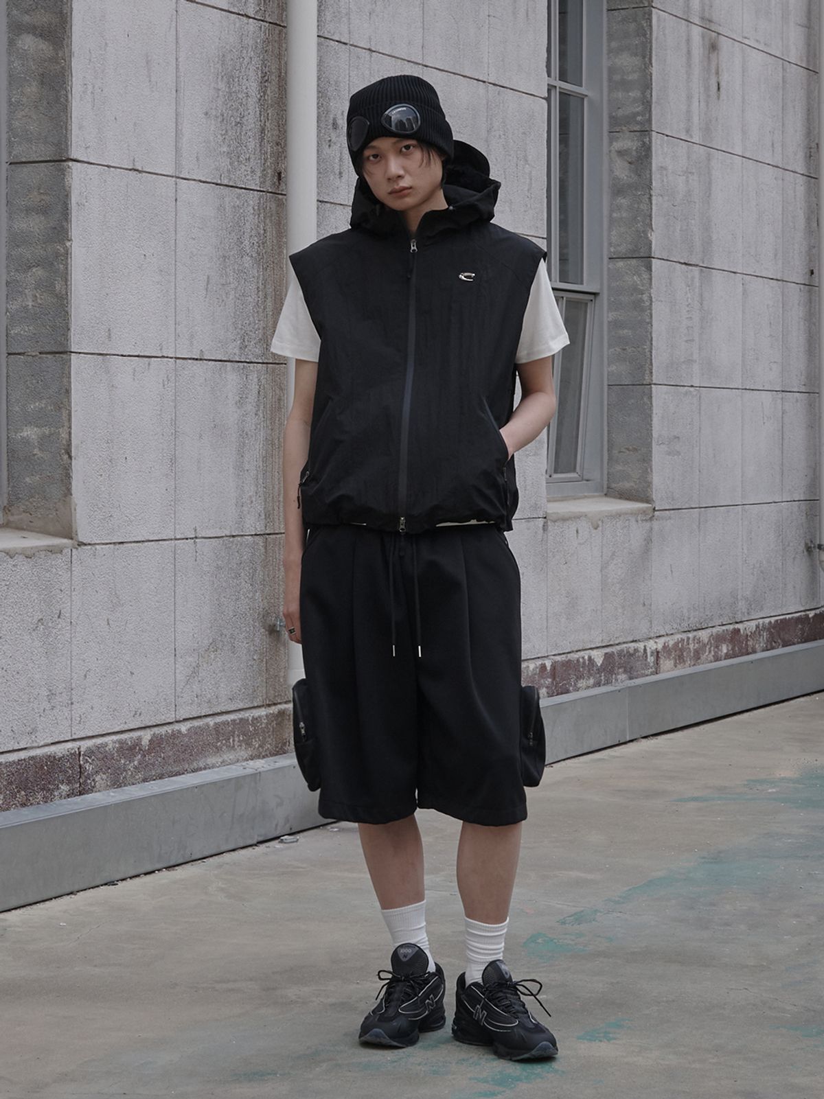 르렌느(LERENNE) Solid Pocket Cargo Bermuda Pants - Black
