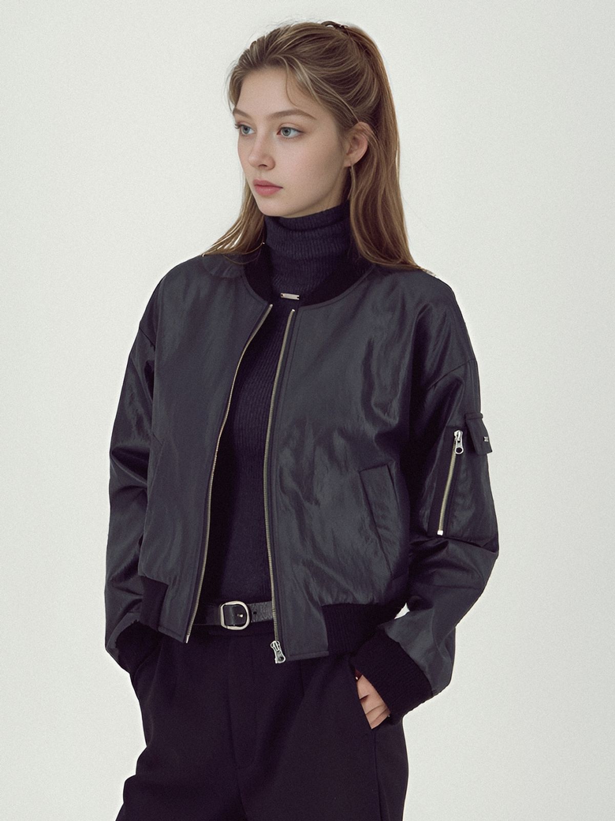 아쿠드(ACUD) Glossy Bomber Jacket _Black
