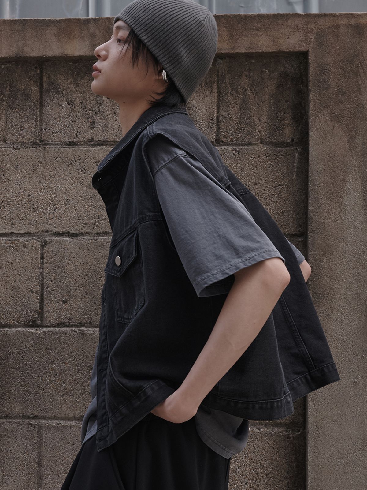 르렌느(LERENNE) Cropped Denim Vest Jacket - Black