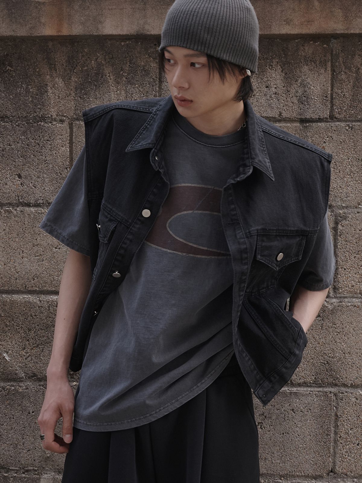 르렌느(LERENNE) Cropped Denim Vest Jacket - Black