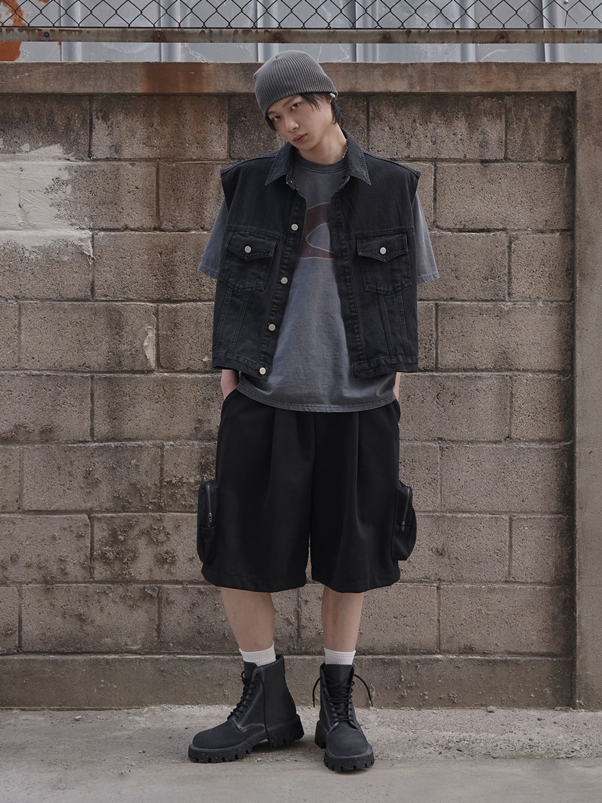 르렌느(LERENNE) Cropped Denim Vest Jacket - Black