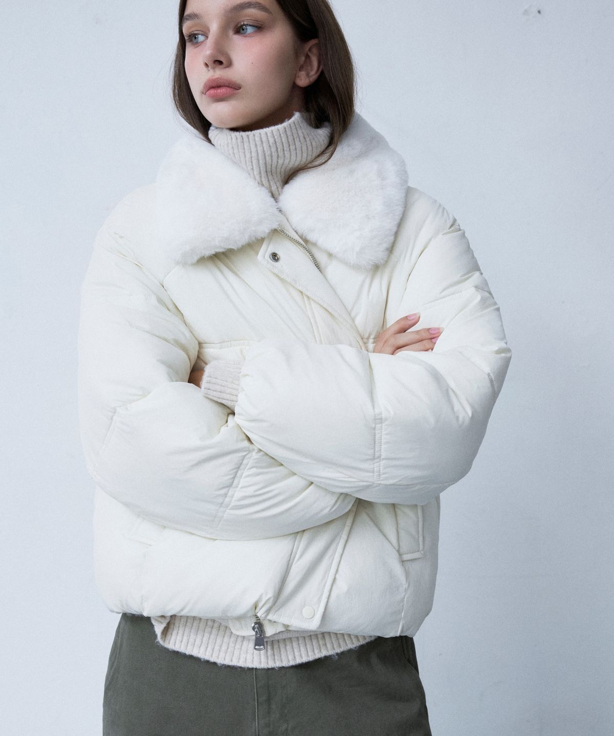 미쏘(MIXXO) 페이크퍼카라 숏패딩_MIWJPGV2PG
